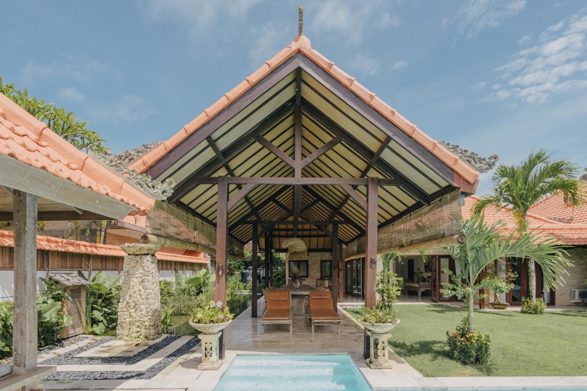 Tropical Asmara - 400sqm Garden Oasis With Large Pool And Scenic Views