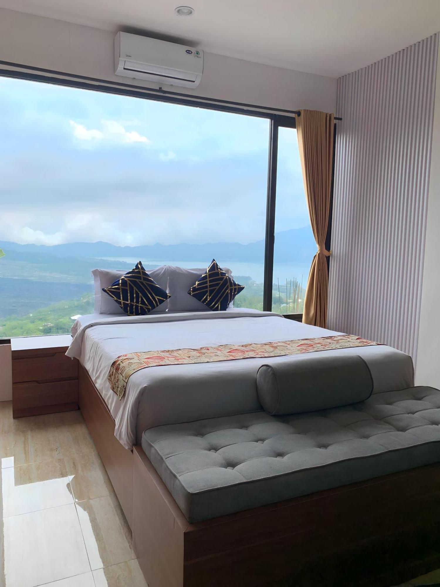 Hotel Devanora & Resto