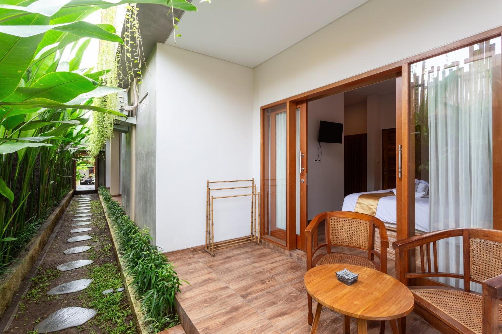 Guest house Graha Shanti *