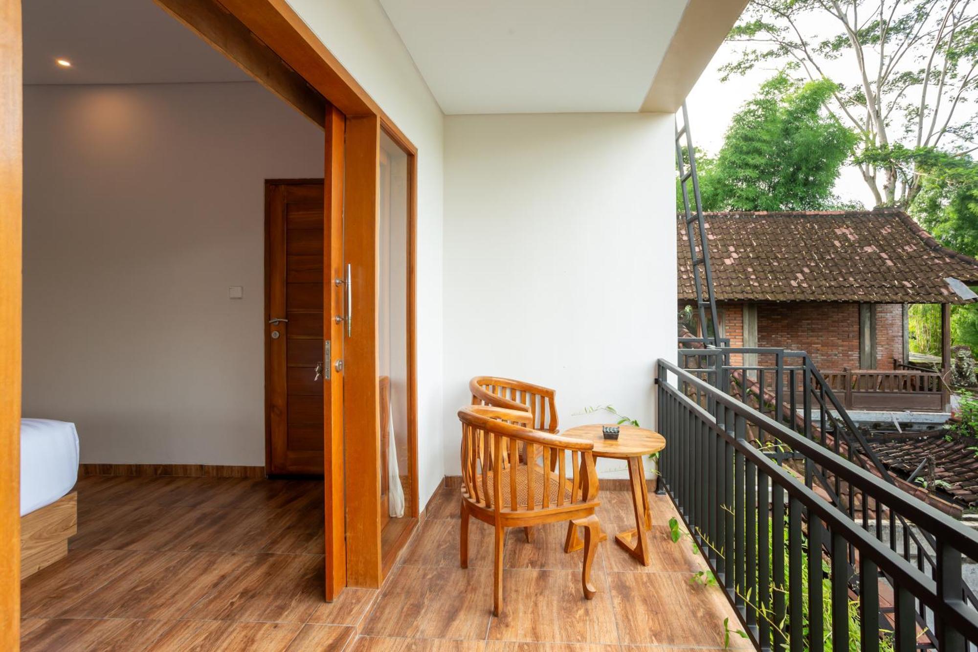 Guest house Graha Shanti *