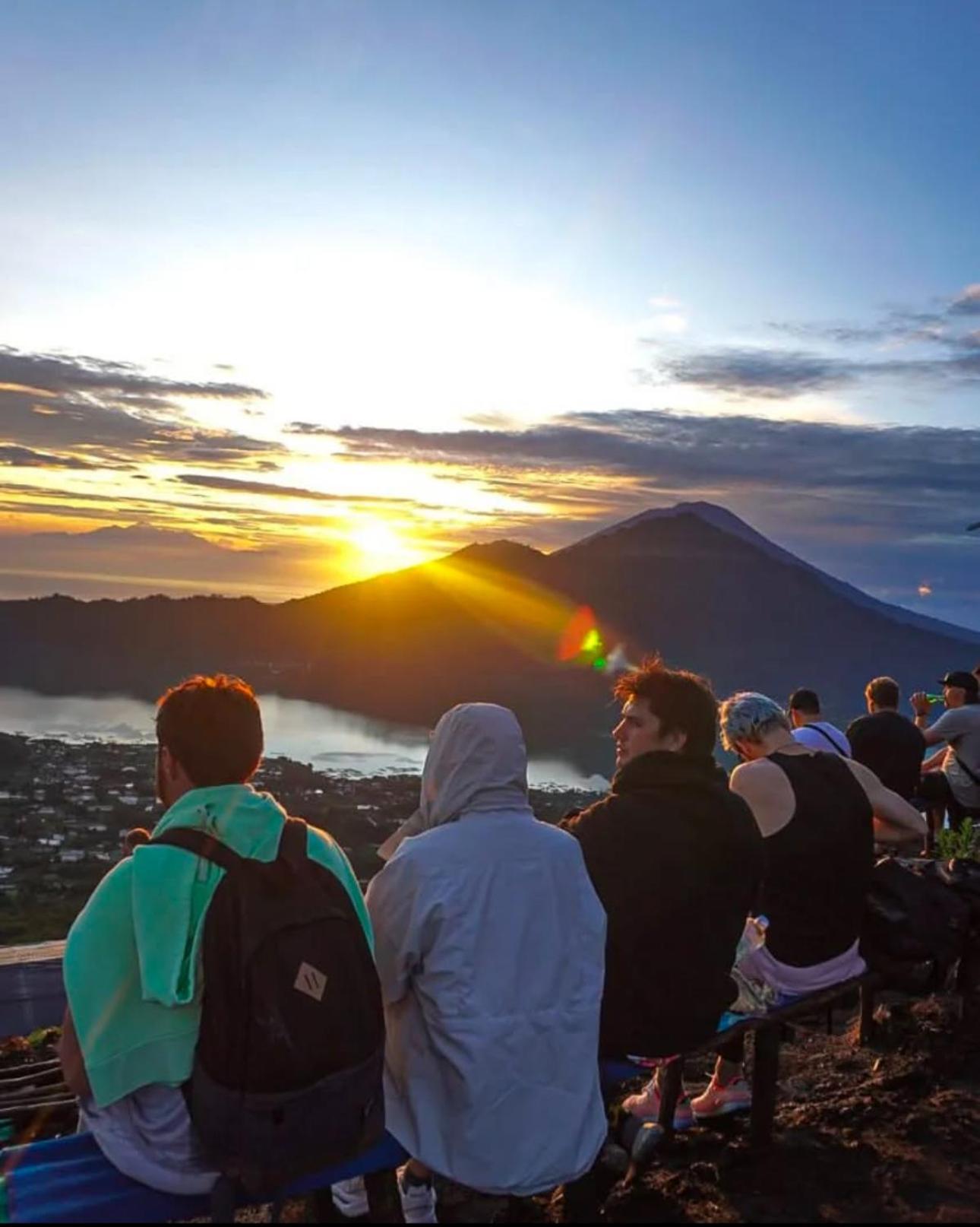 Ayra Batur Sunrise Jeep Bed & Breakfast Kubupenlokan