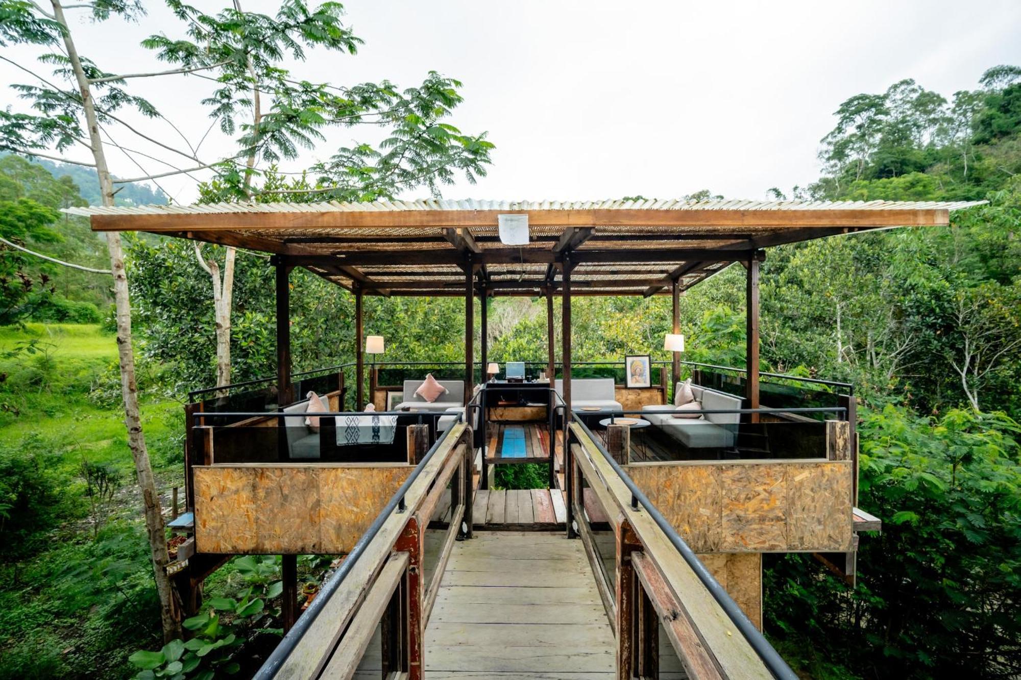 Nirata Treehouse Guest house