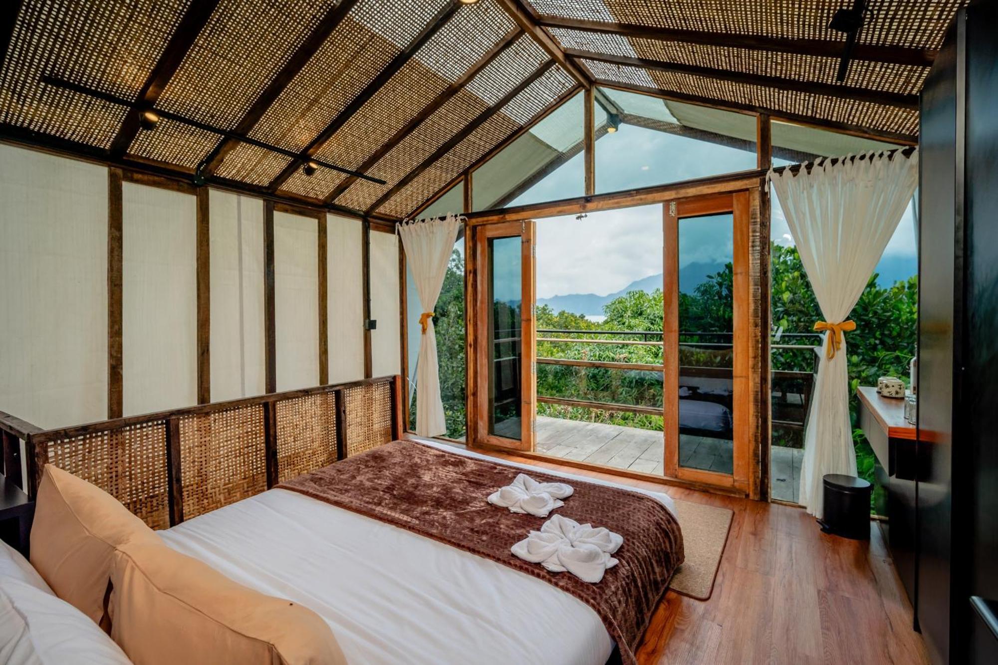 Nirata Treehouse Guest house *