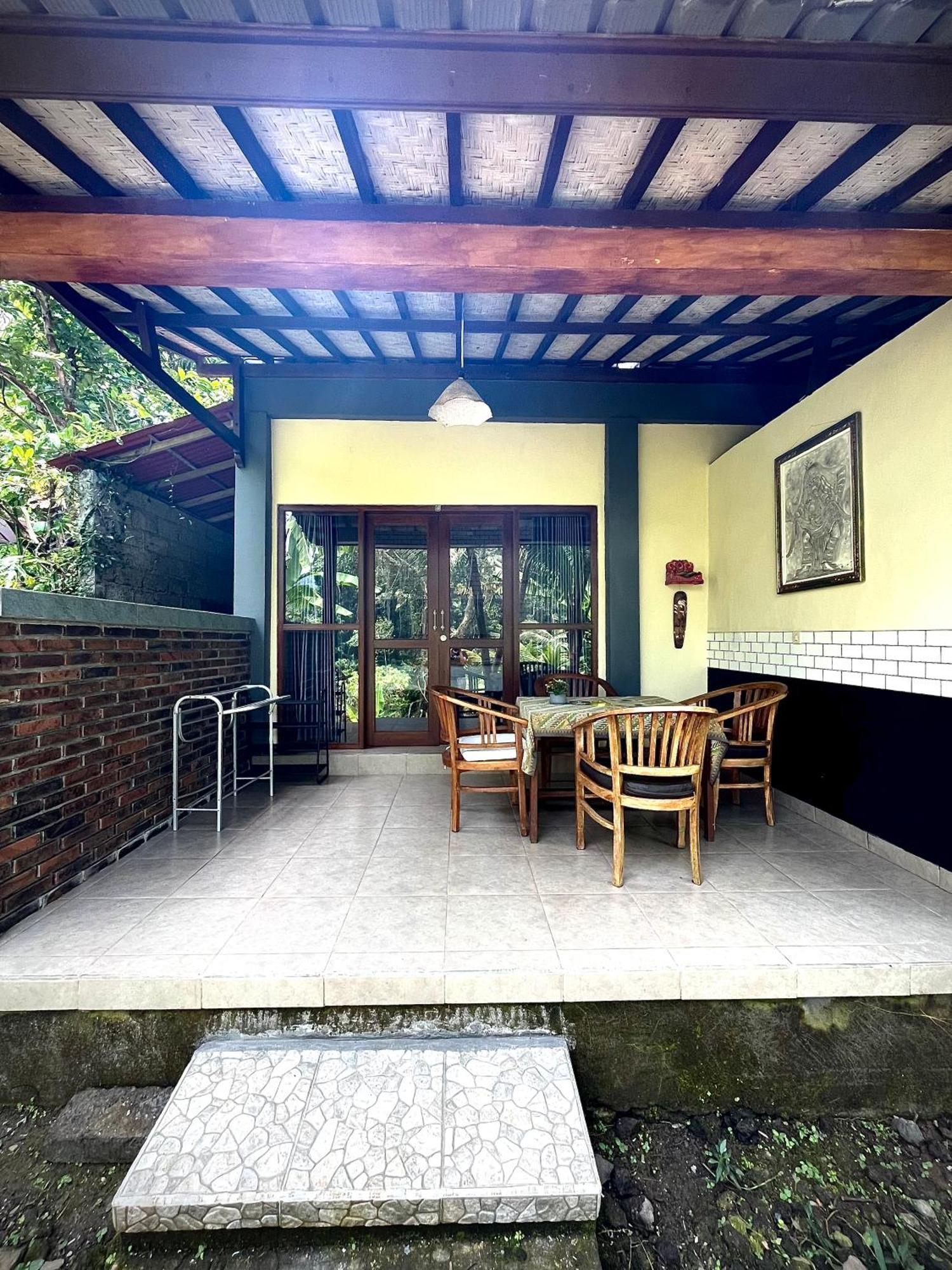 Guest house Khrisna Hs And Sidemen (Bali)