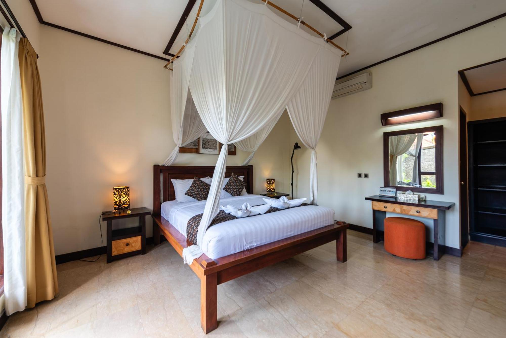 Bali Ayu & Hotel Kuta (Bali)