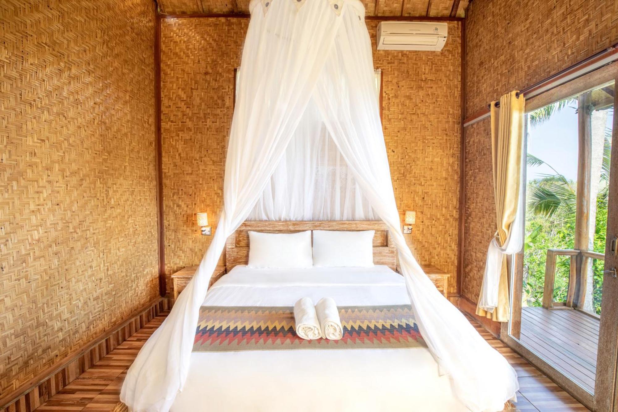 Atuh Forest Guest house Tanglad