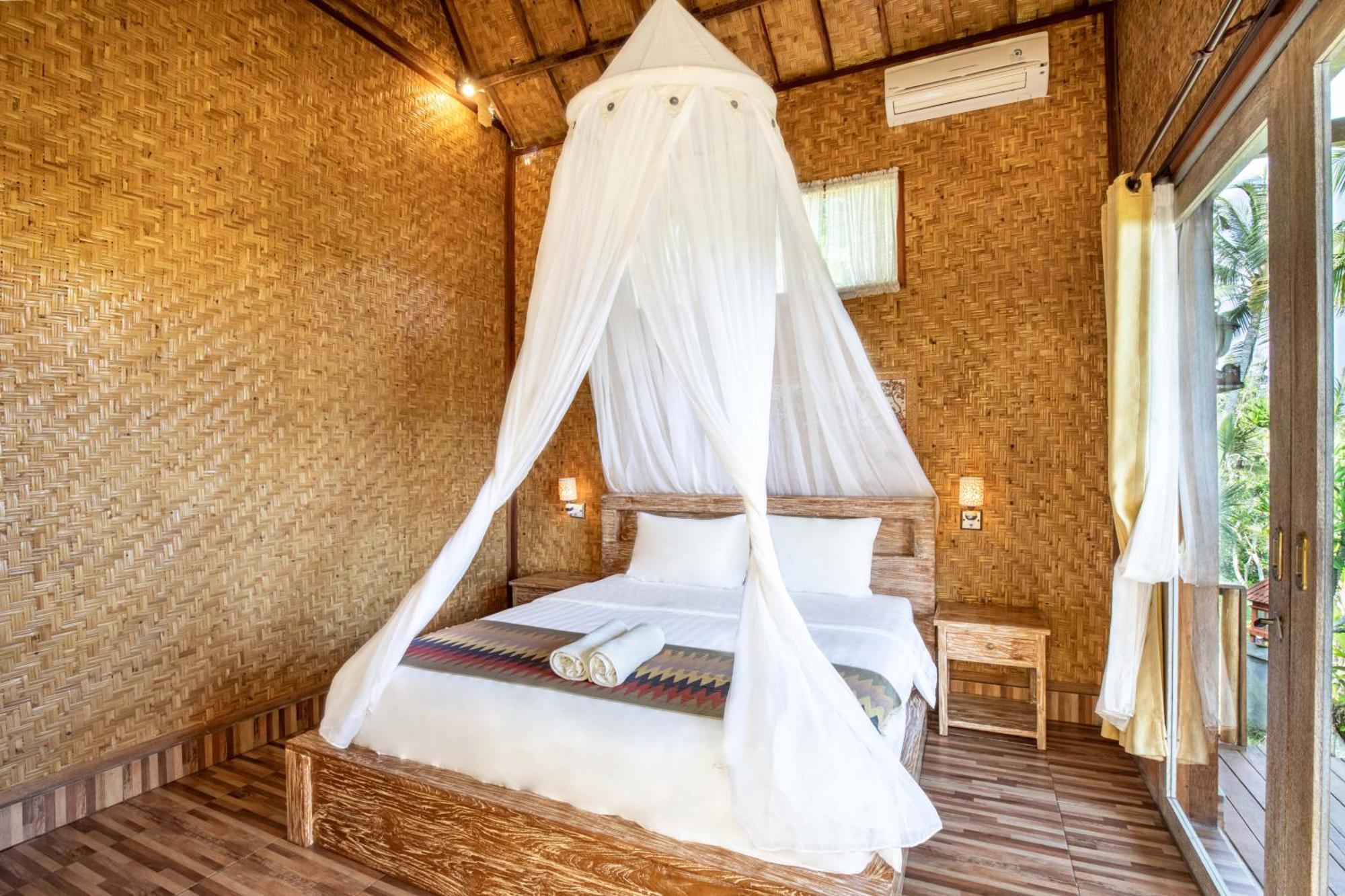 Atuh Forest Guest house 3*