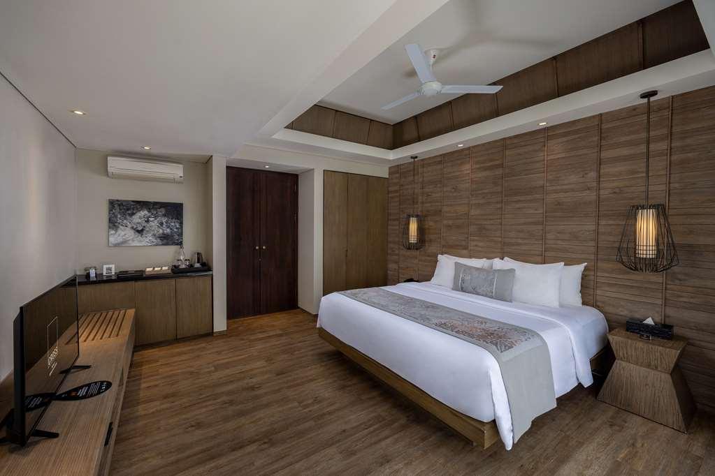 Hotel Cross Bali Breakers 5*