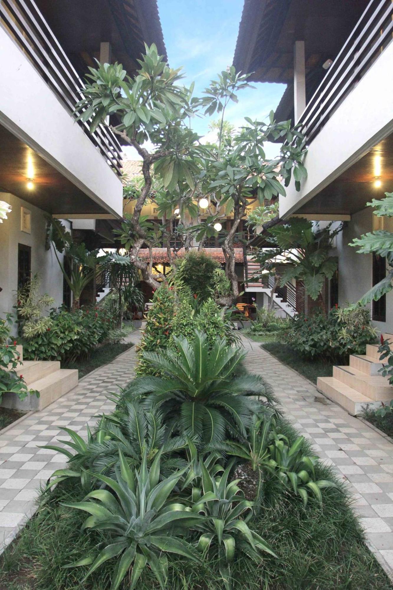 Puri Sading Hotel 3*