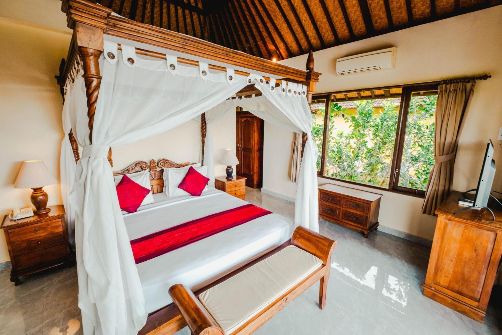 Sri Aksata Hotel 3*
