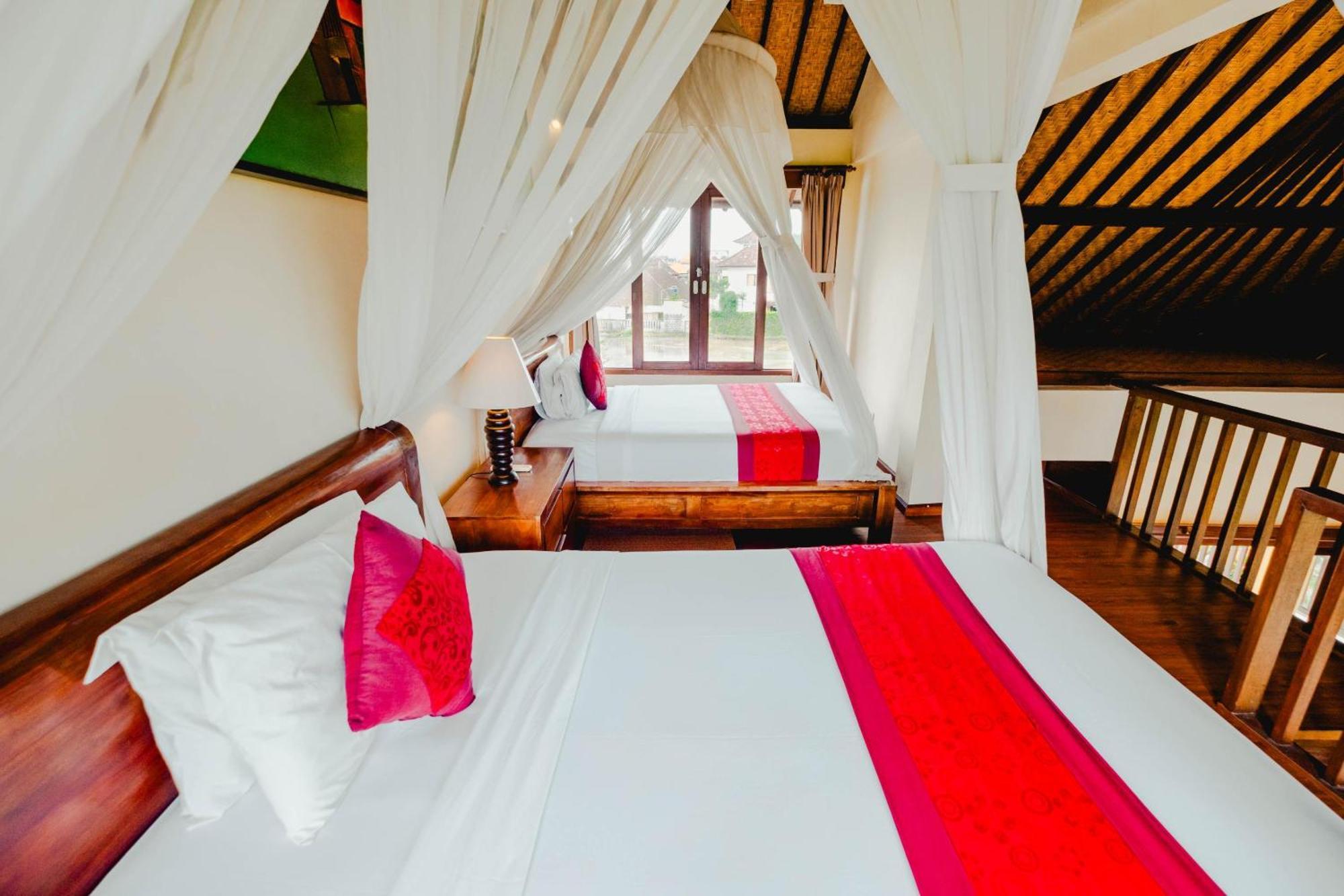 Sri Aksata Hotel 3*