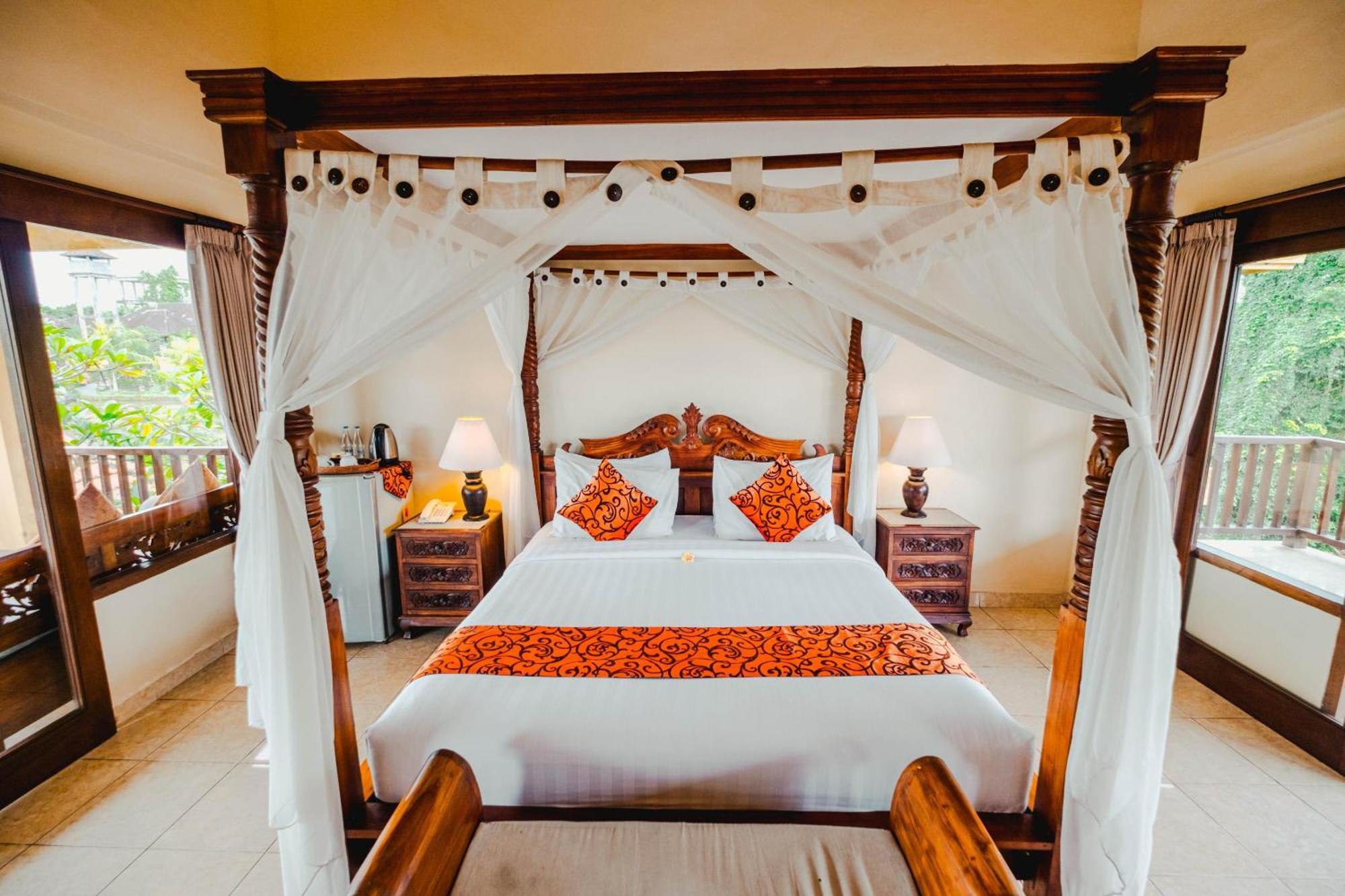 Sri Aksata Hotel 3*