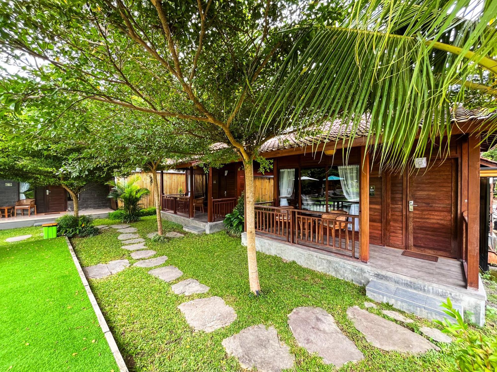 Adil & 4* Ubud (Bali)
