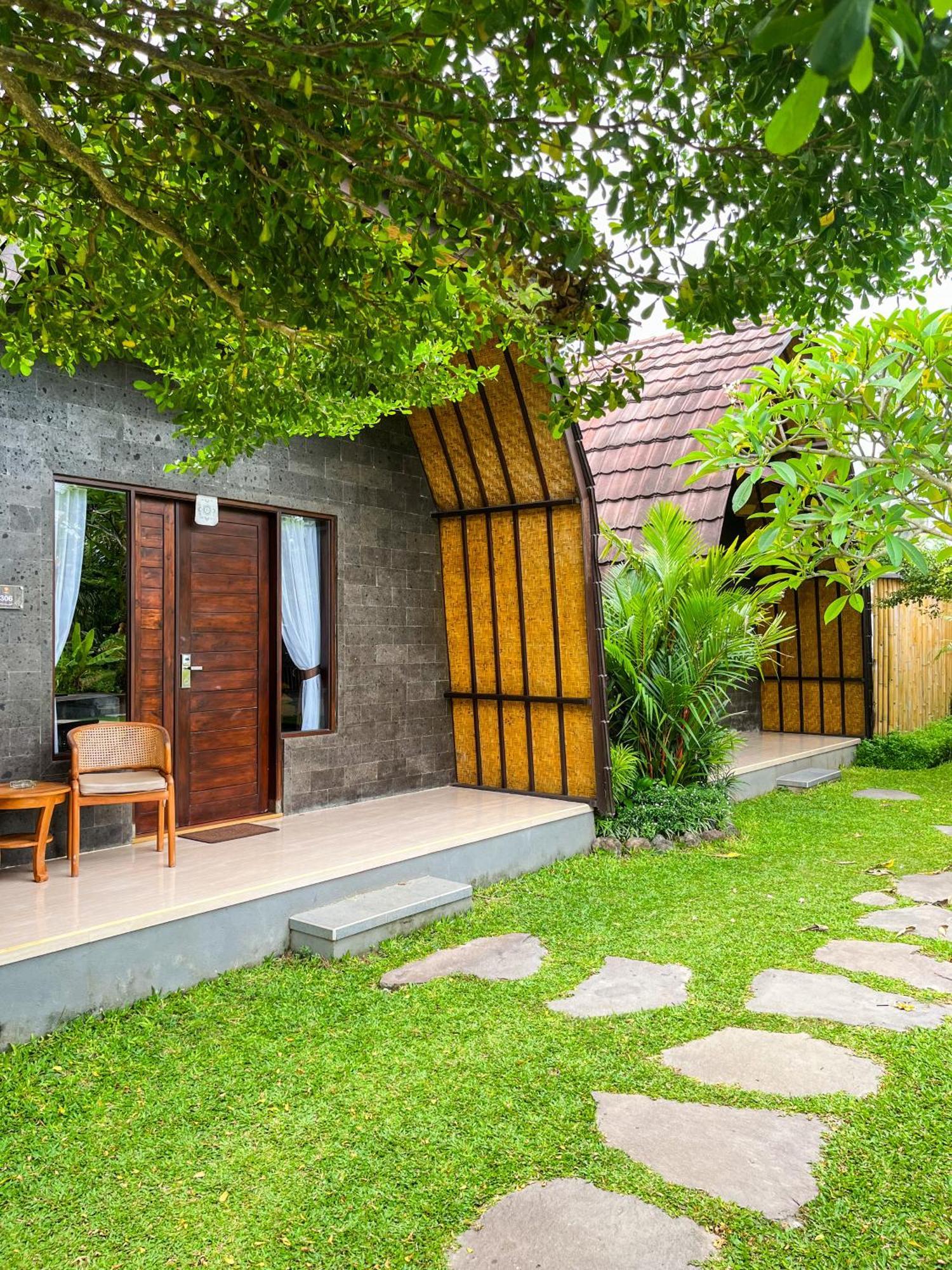 Adil & 4* Ubud (Bali)