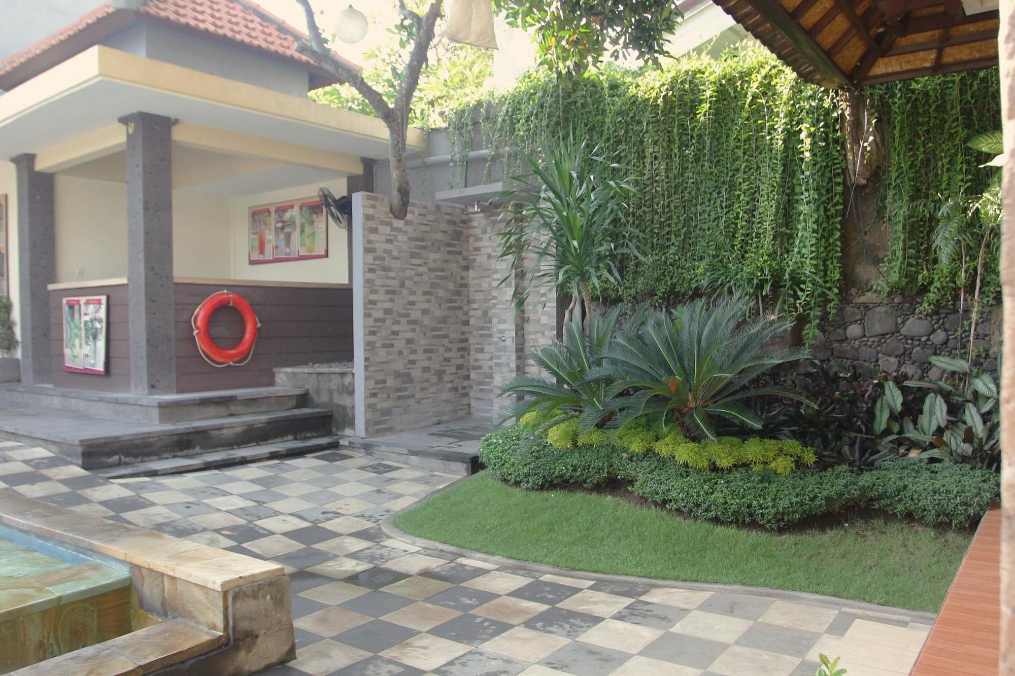 Puri Sading Hotel 3*