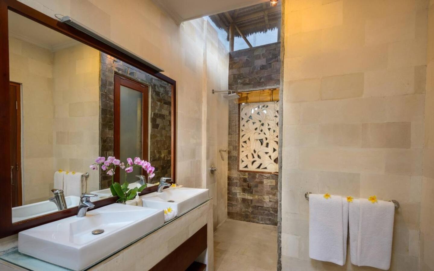 Heart Of Seminyak, 2br, Sleeps 4, Walk To Bintang Villa Seminyak (Bali)