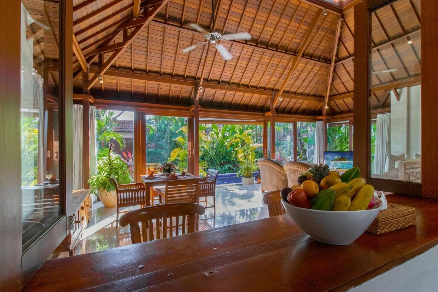 Villa Heart Of Seminyak, 2br, Sleeps 4, Walk To Bintang