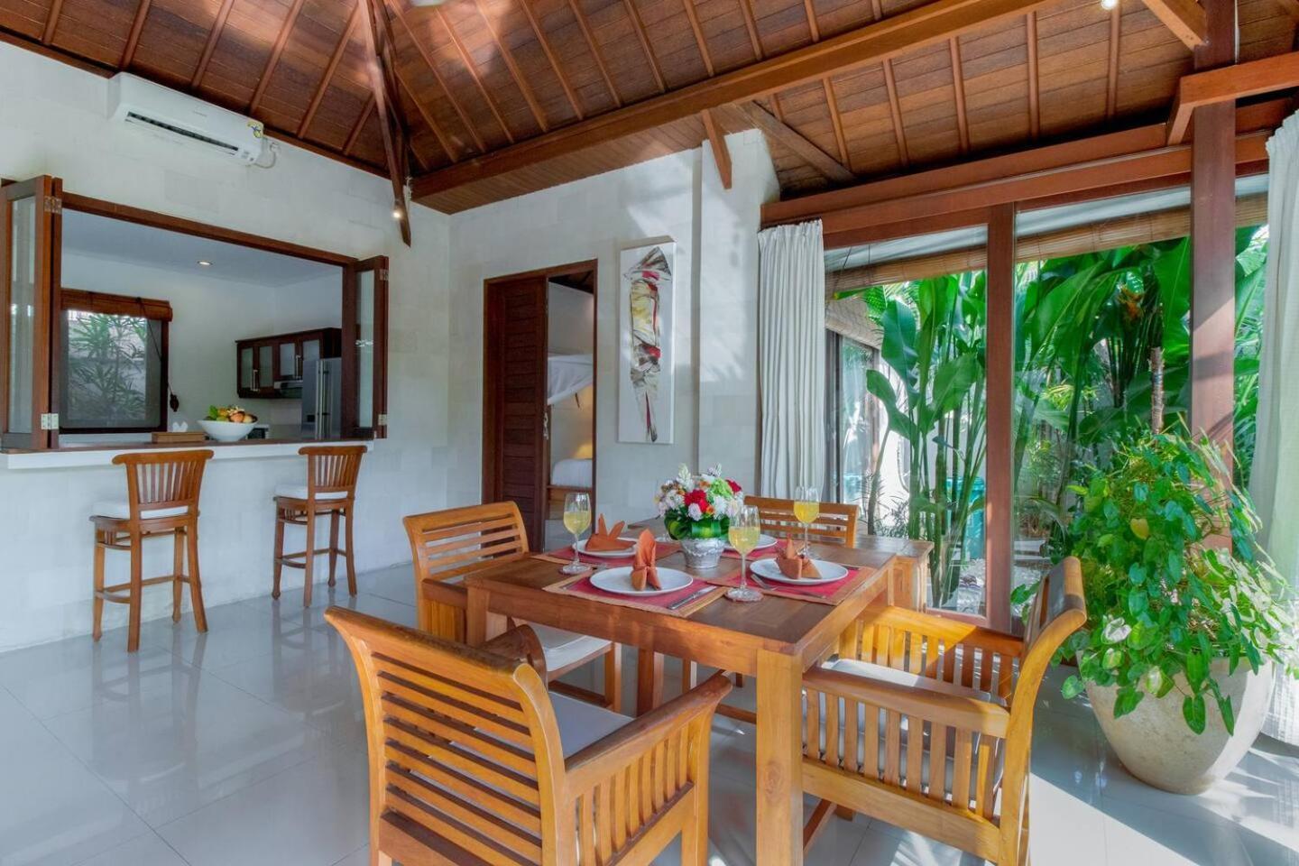 Heart Of Seminyak, 2br, Sleeps 4, Walk To Bintang Villa *