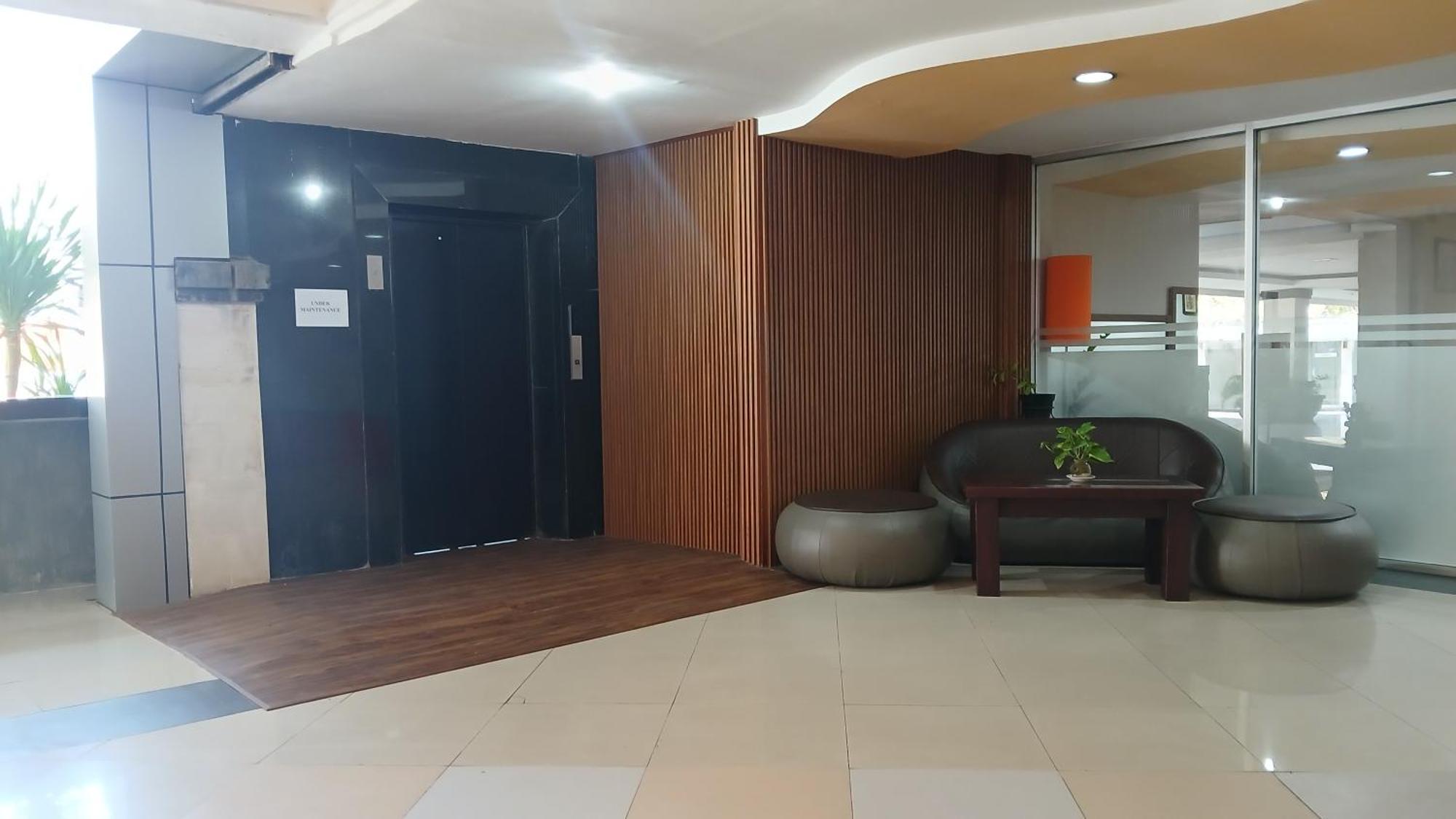 Hotel Nirmala & Convention Centre 2*