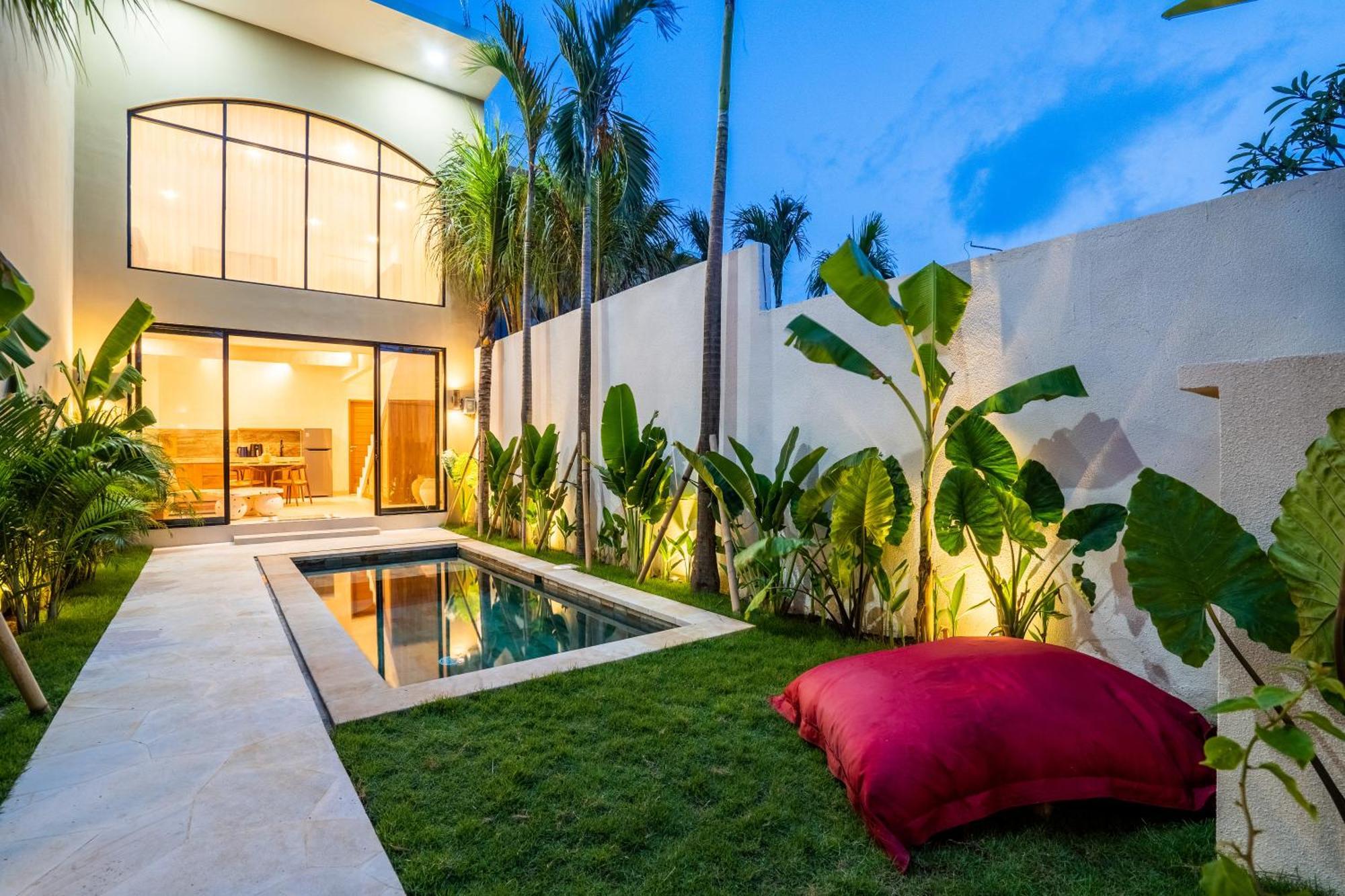 Villa Moma Complex *