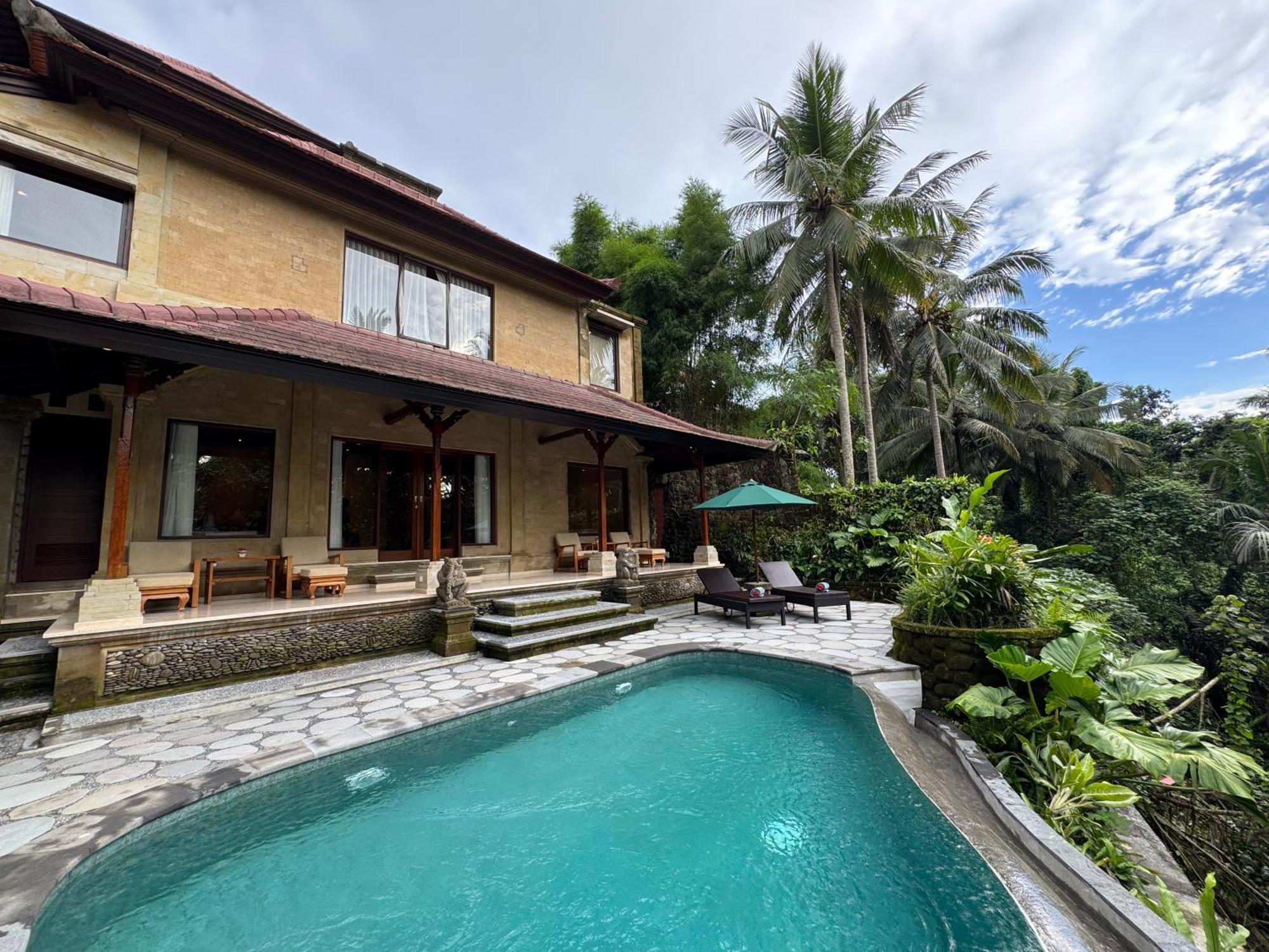 Sakti Garden & Resort 4*