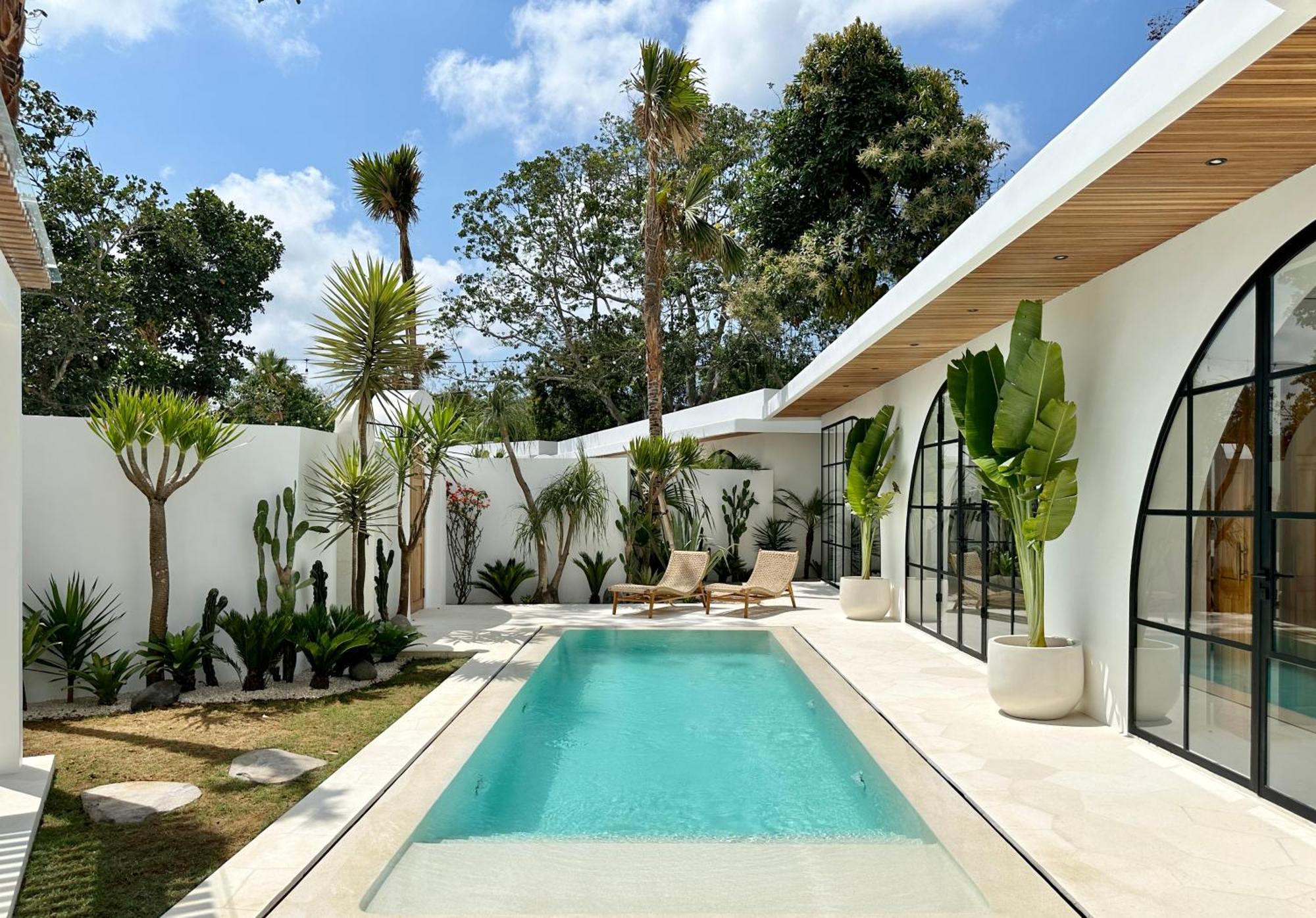 Melrose X The Young * Uluwatu (Bali)