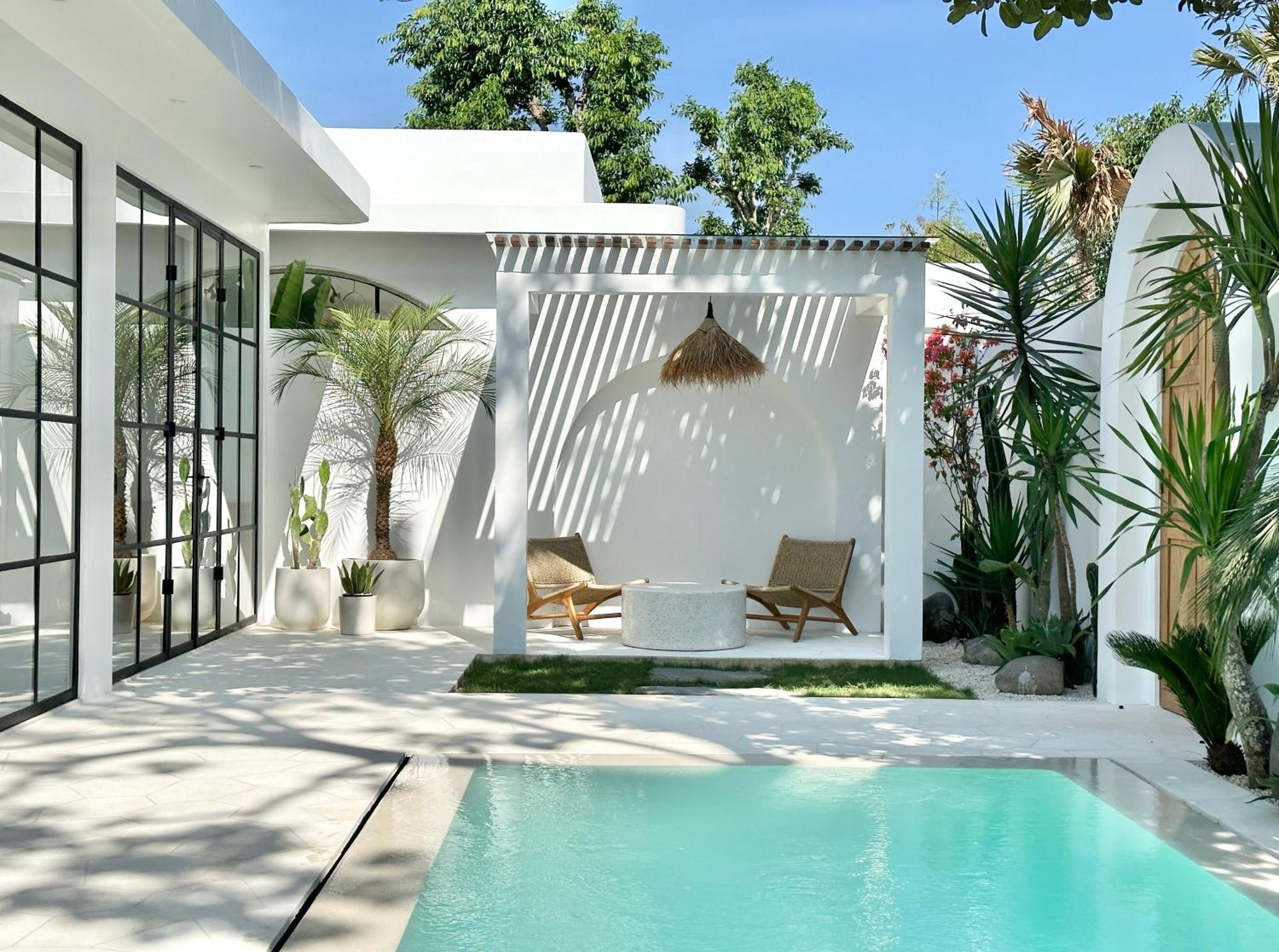 Melrose X The Young Uluwatu (Bali)