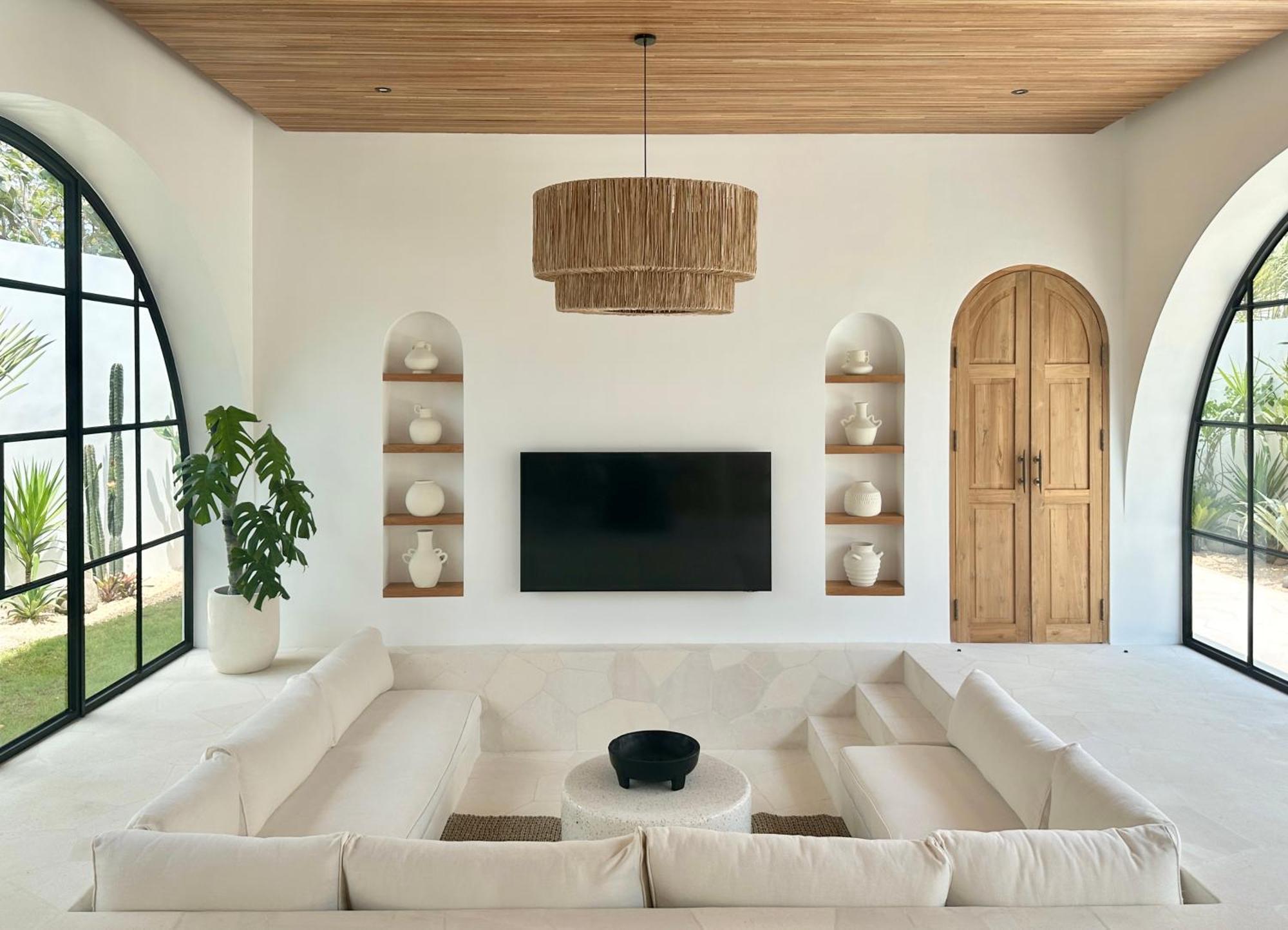 Melrose X The Young Villa Uluwatu (Bali)