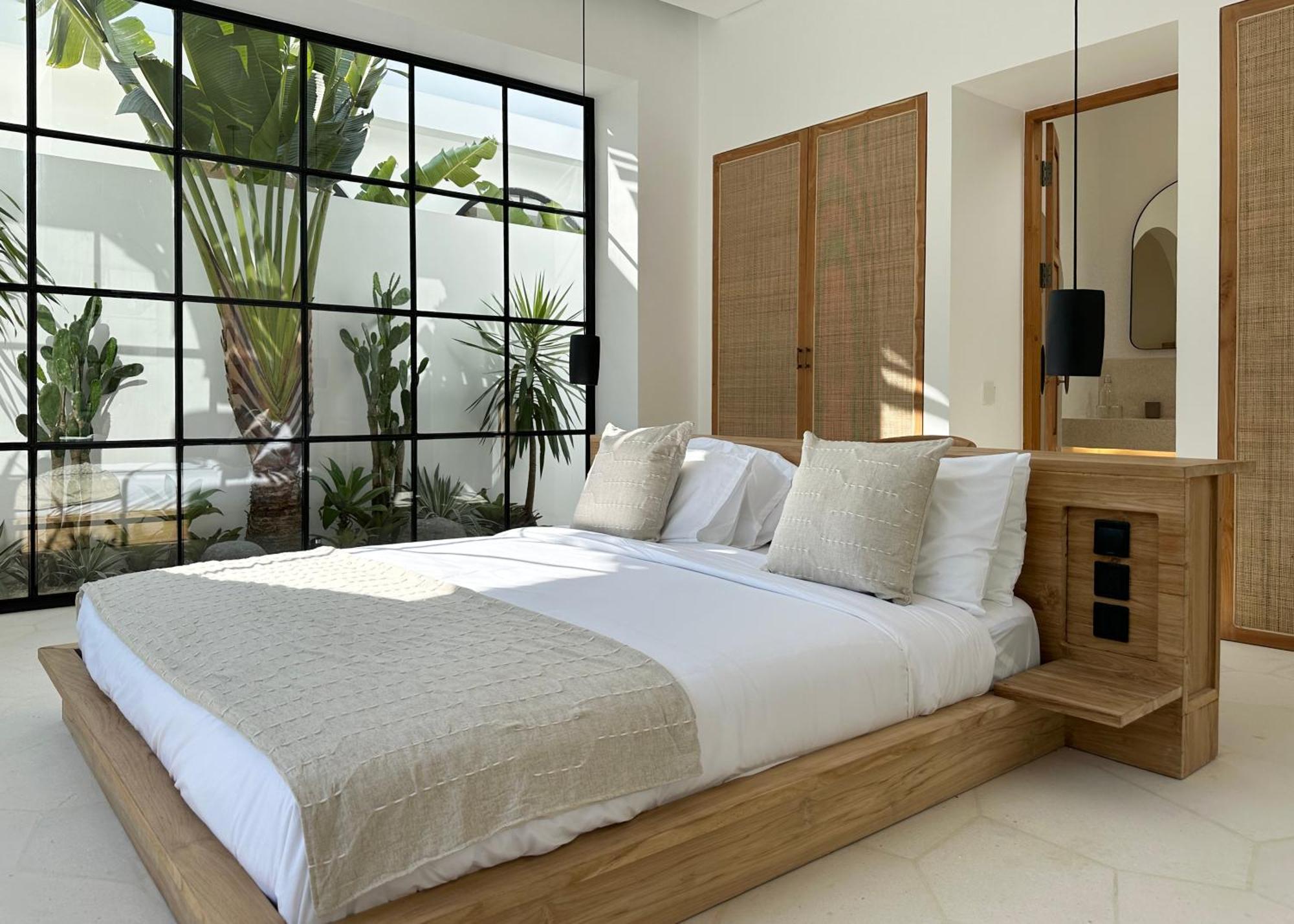 Villa Melrose X The Young Uluwatu (Bali)