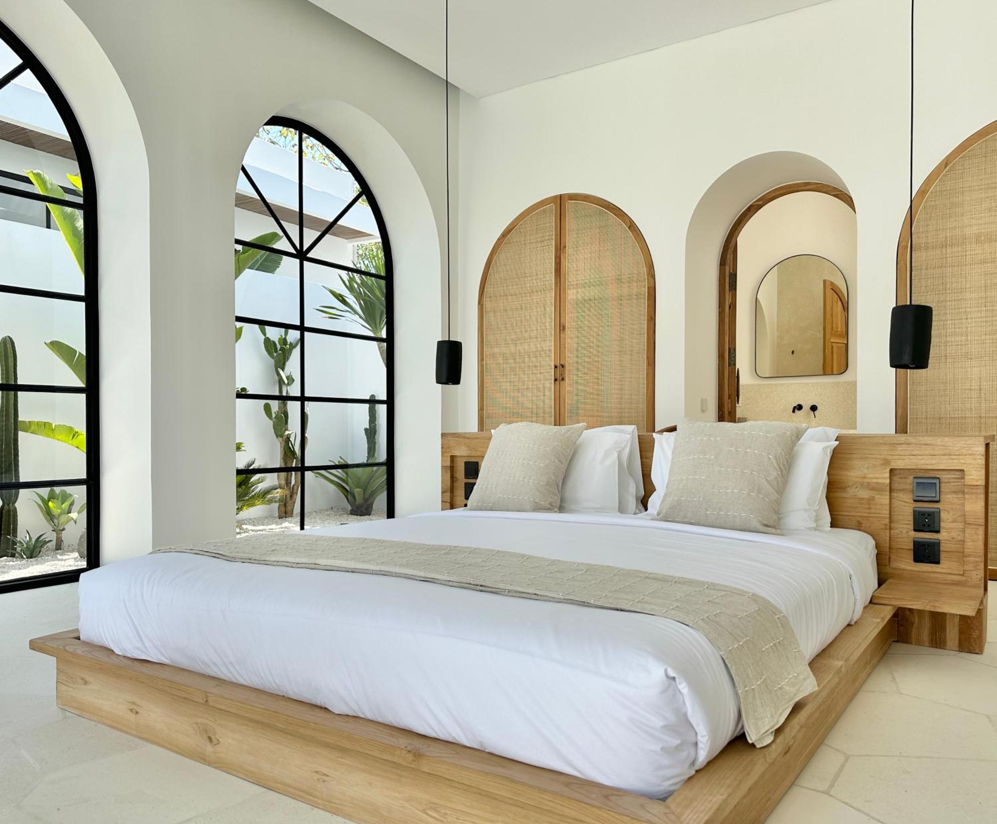 Villa Melrose X The Young Uluwatu (Bali)