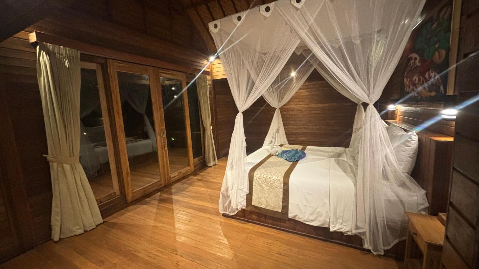 Taman liburan Gedong Nusa Huts