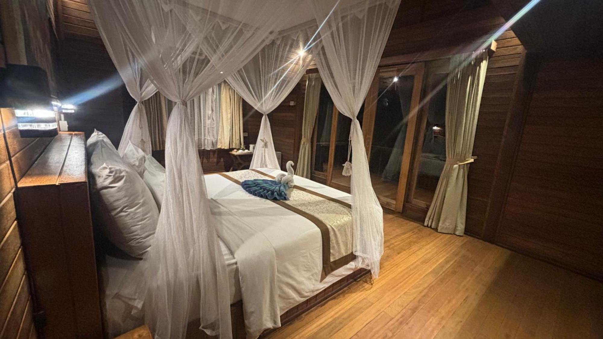 Taman liburan Gedong Nusa Huts Nusa Lembongan (Bali)
