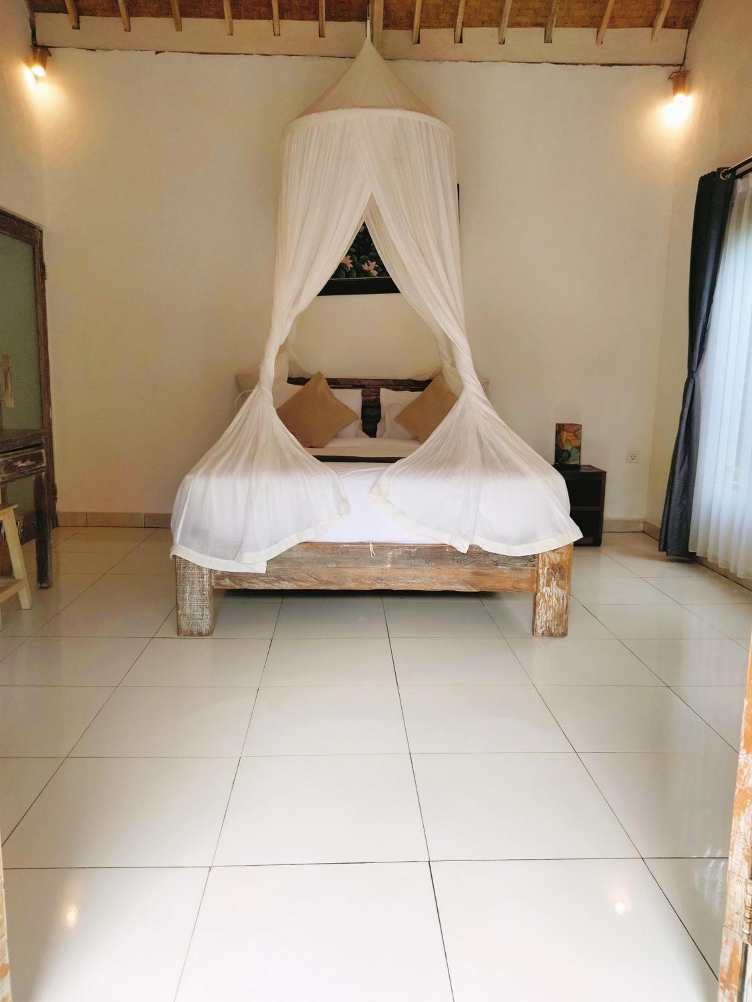 Resort Ananda Jj & *