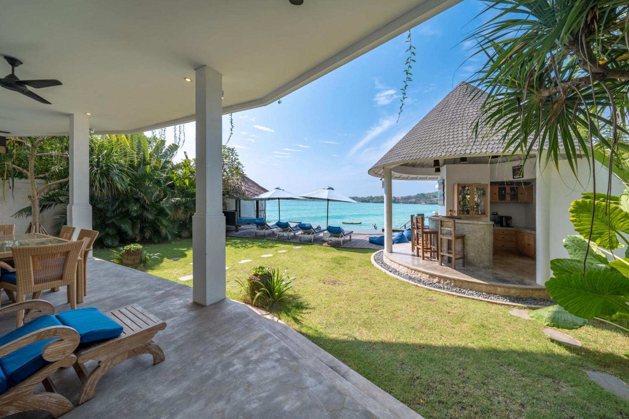 Villa Ceningan Beachside