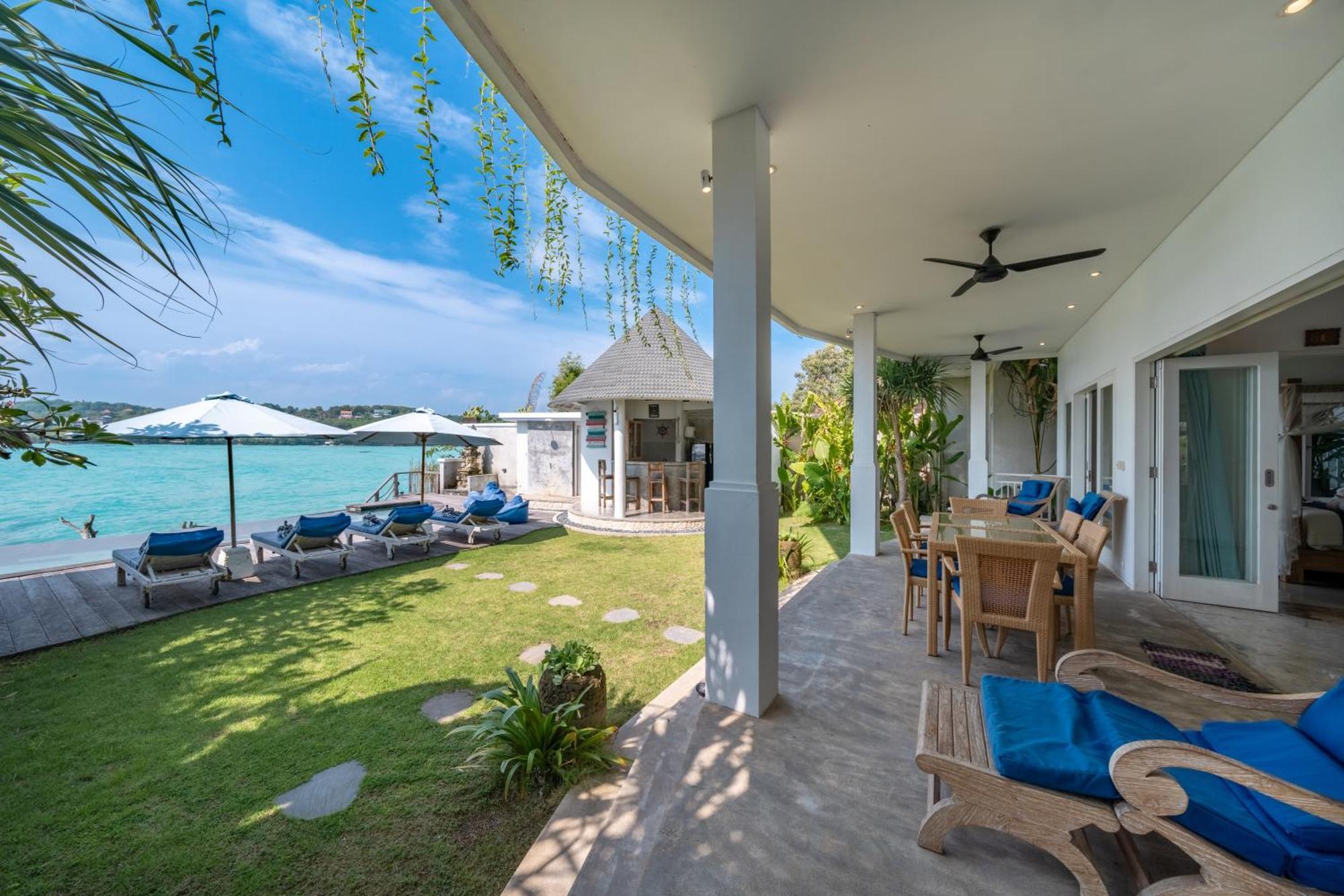 Villa Ceningan Beachside
