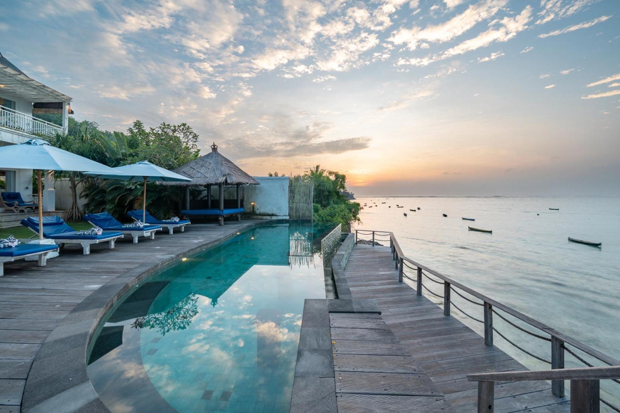 Ceningan Beachside