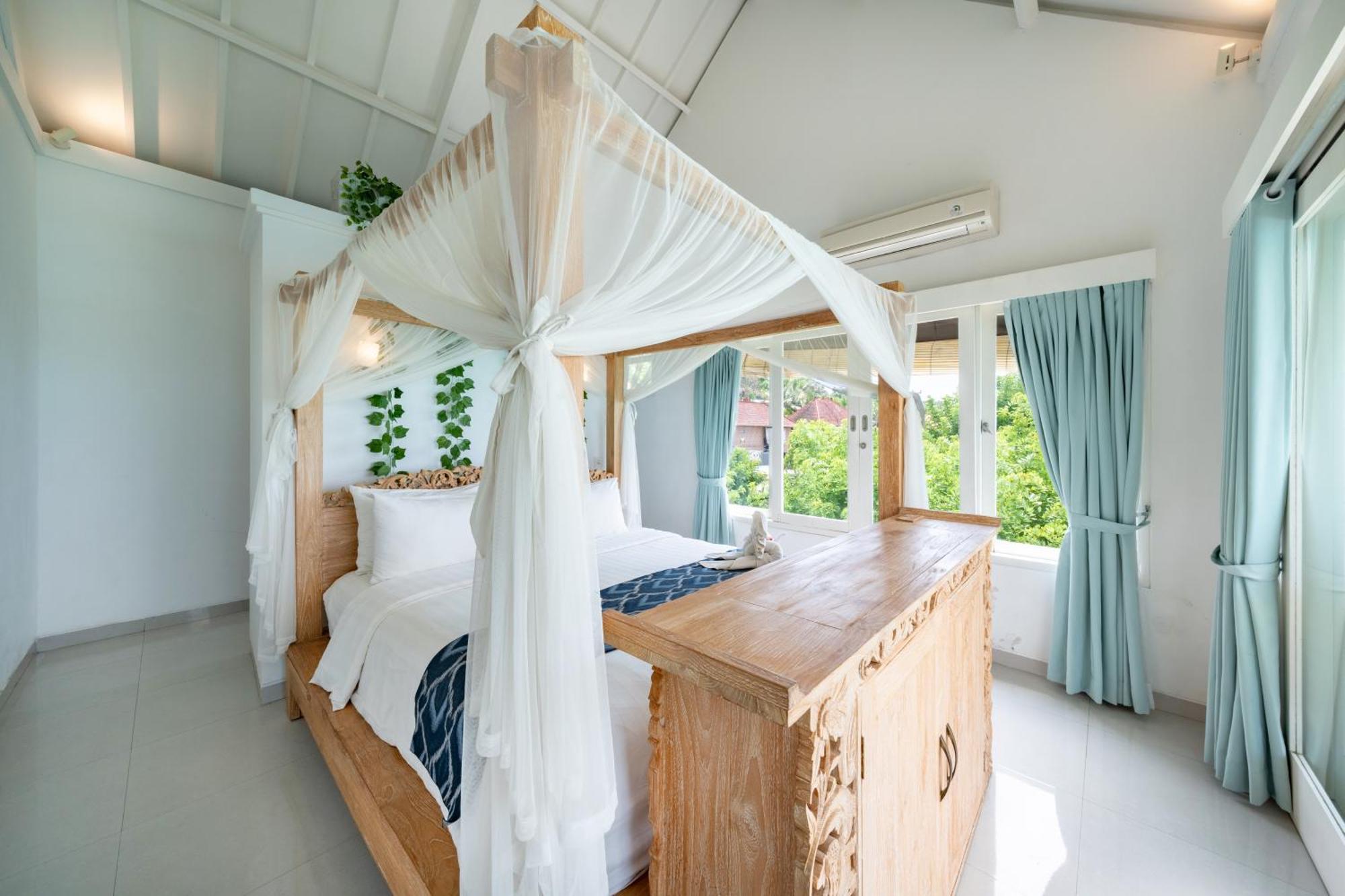 Villa Ceningan Beachside *
