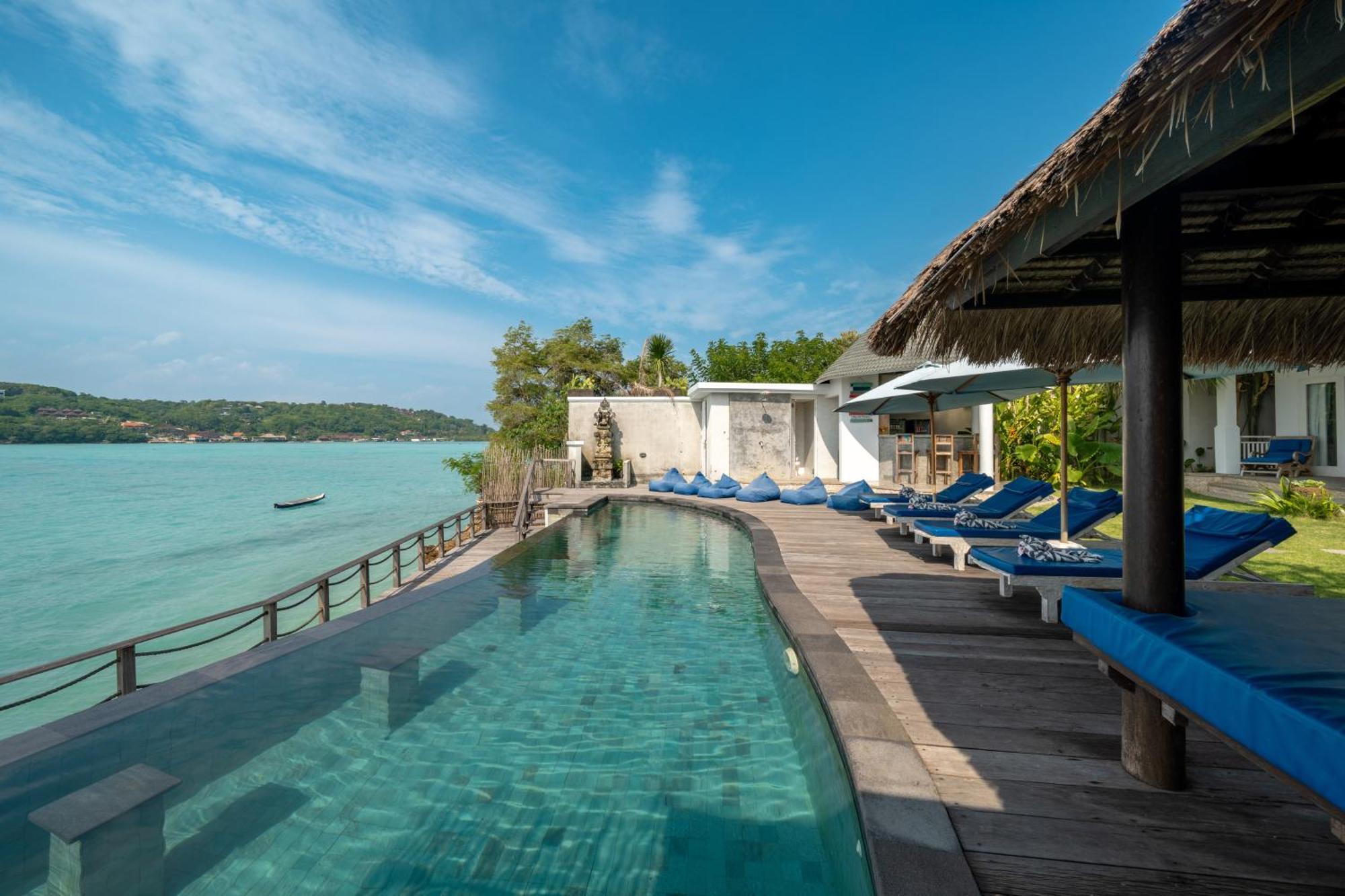 Ceningan Beachside *