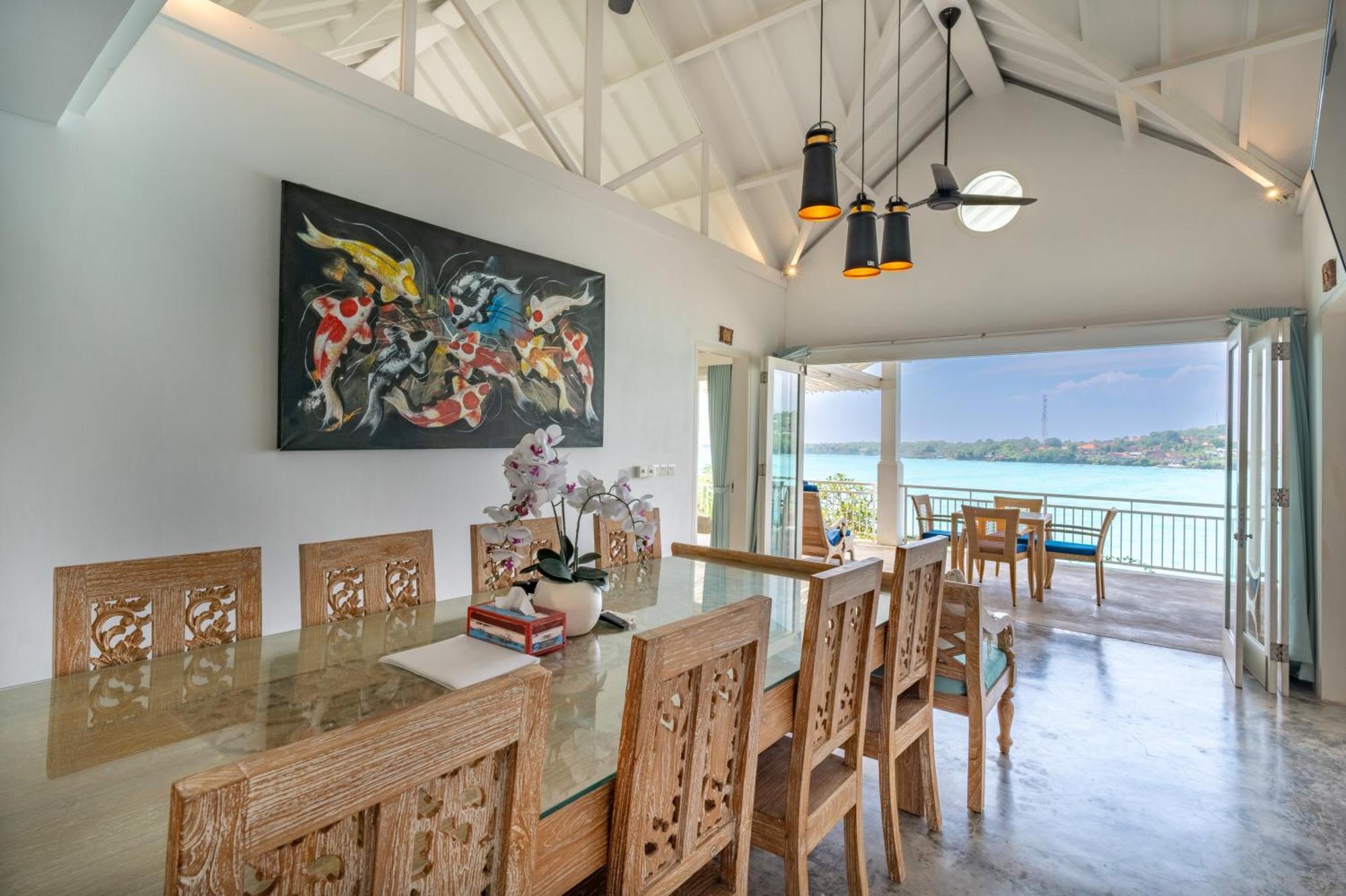 Ceningan Beachside Villa