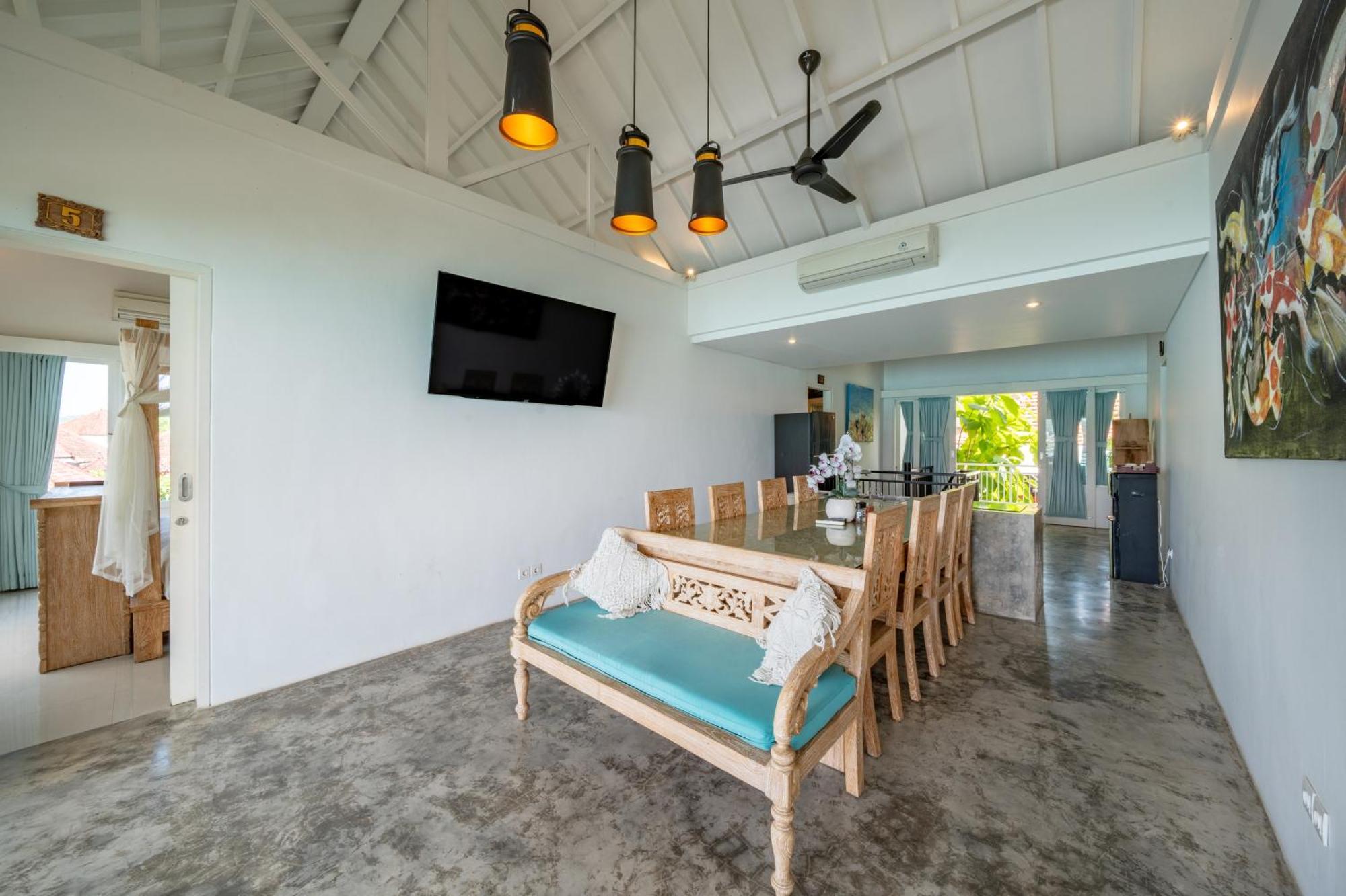 Villa Ceningan Beachside