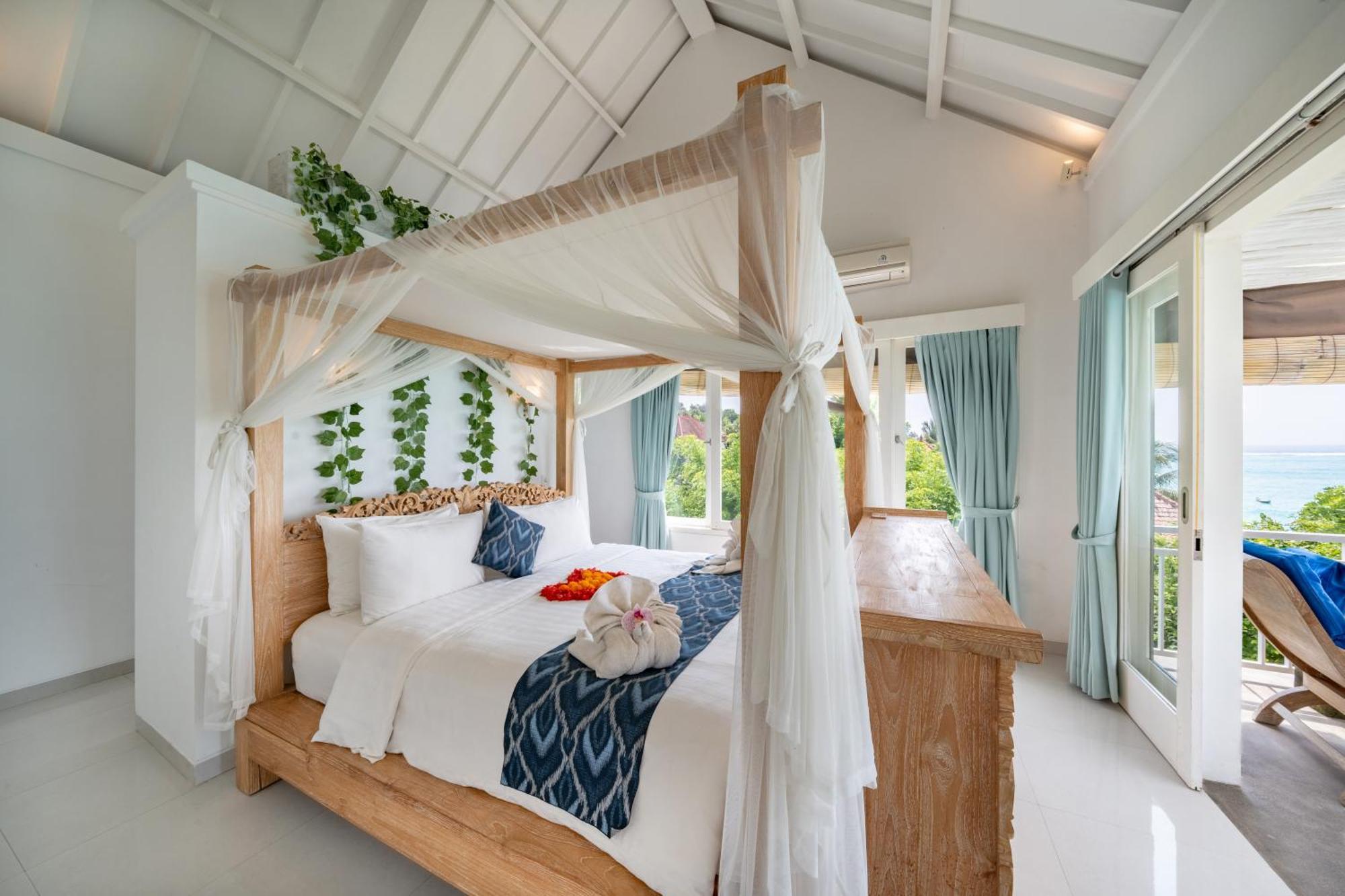 Villa Ceningan Beachside *