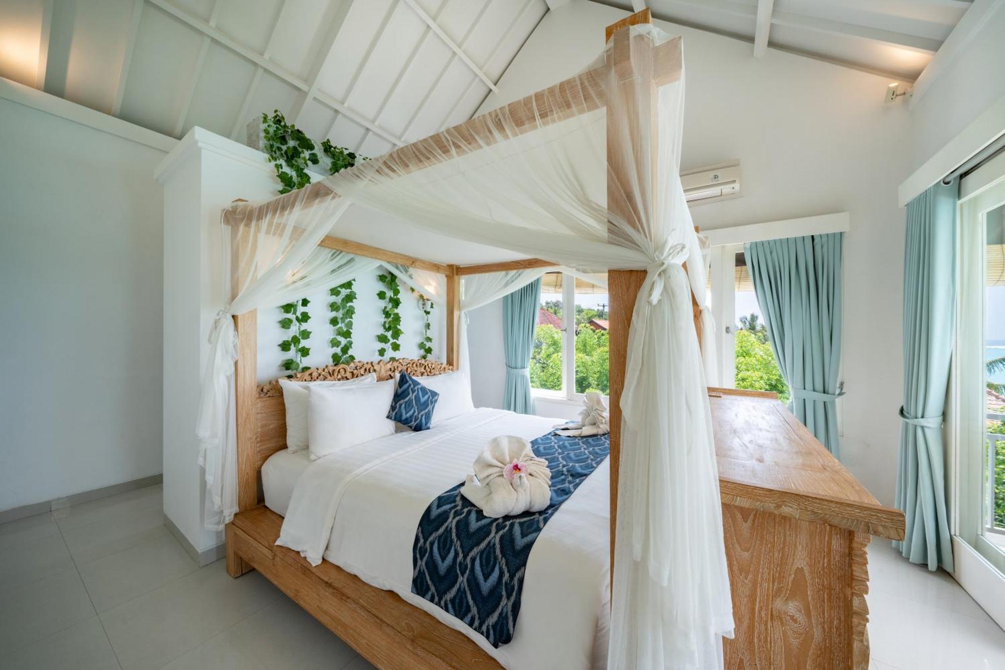 Ceningan Beachside Villa *