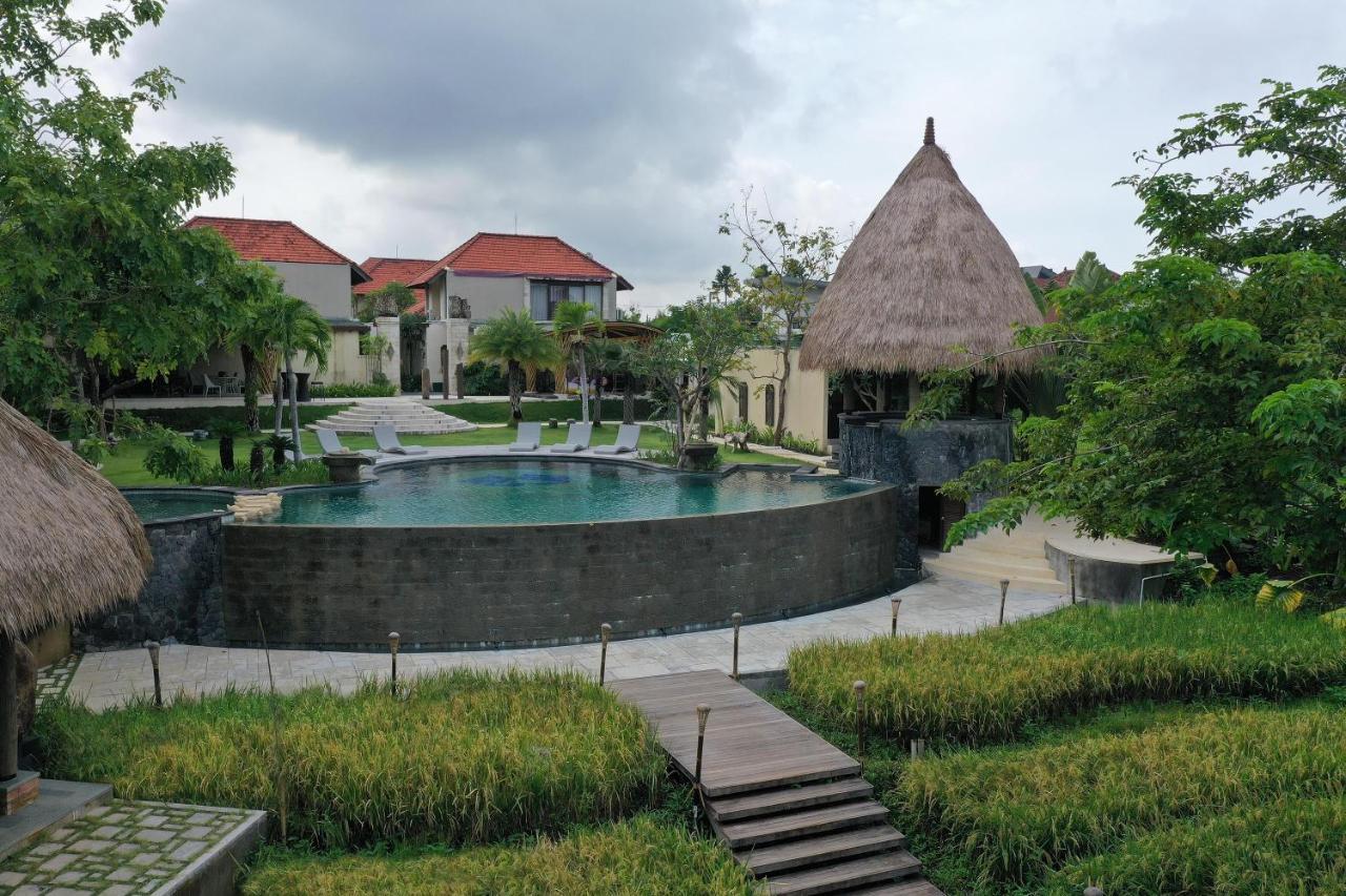 Lalasa Villa *