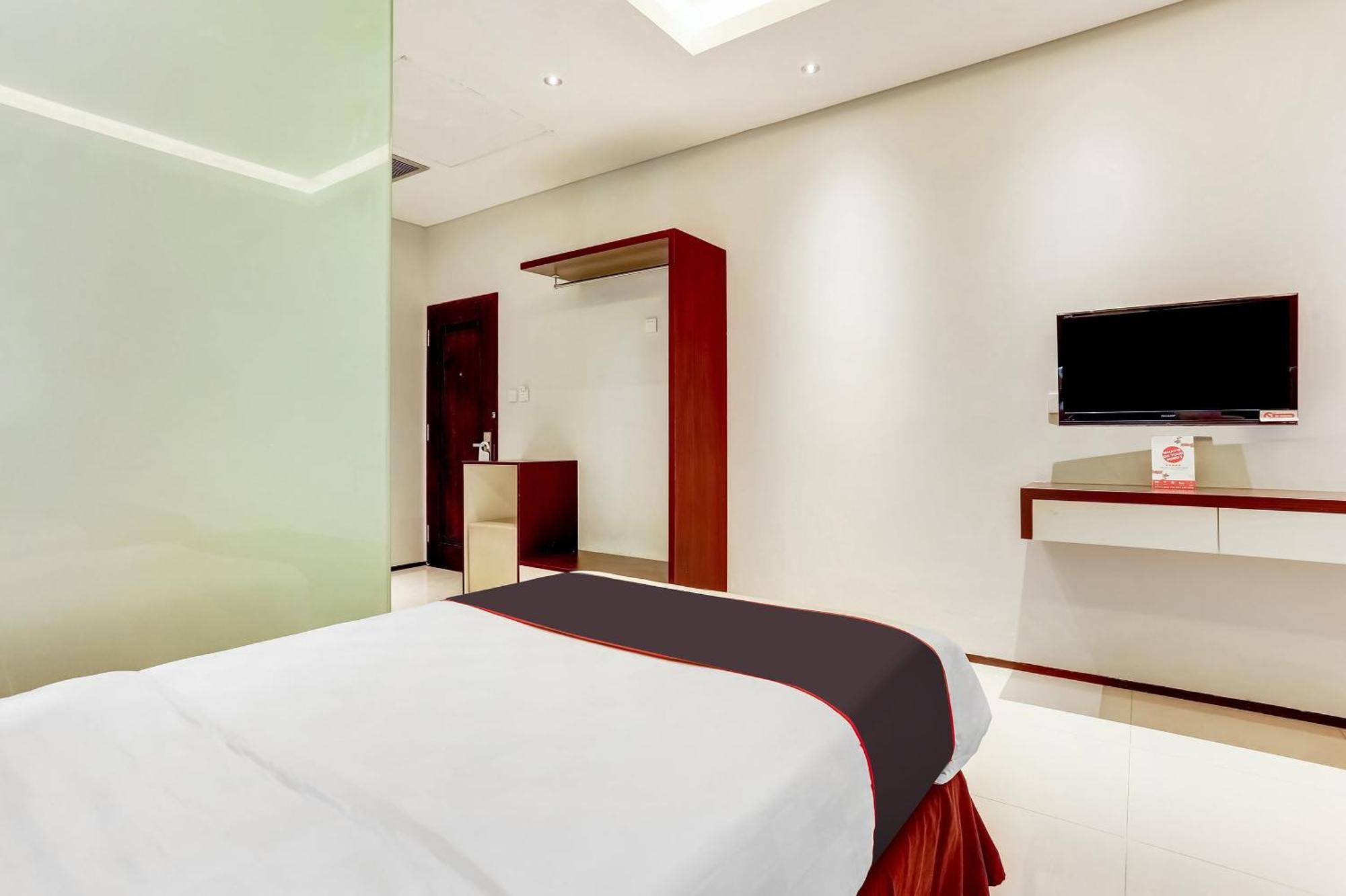 Collection O Near Pantai Kuta Formerly Premium 4* Legian (Bali)