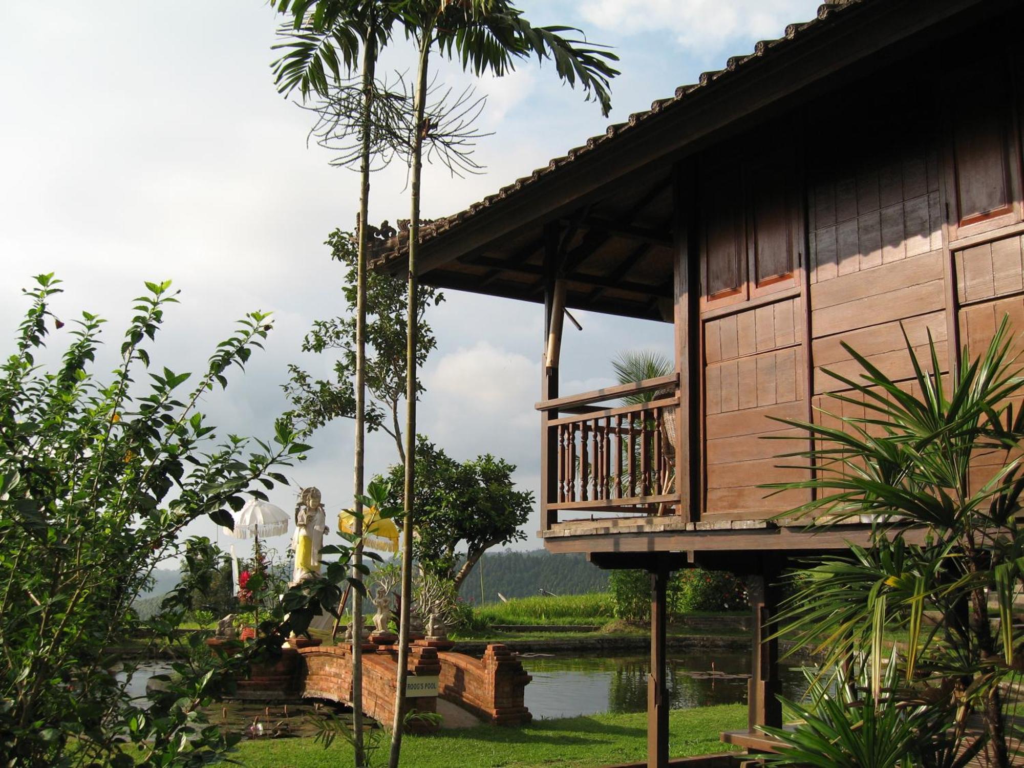 Holiday park Puri Lumbung Restaurant &