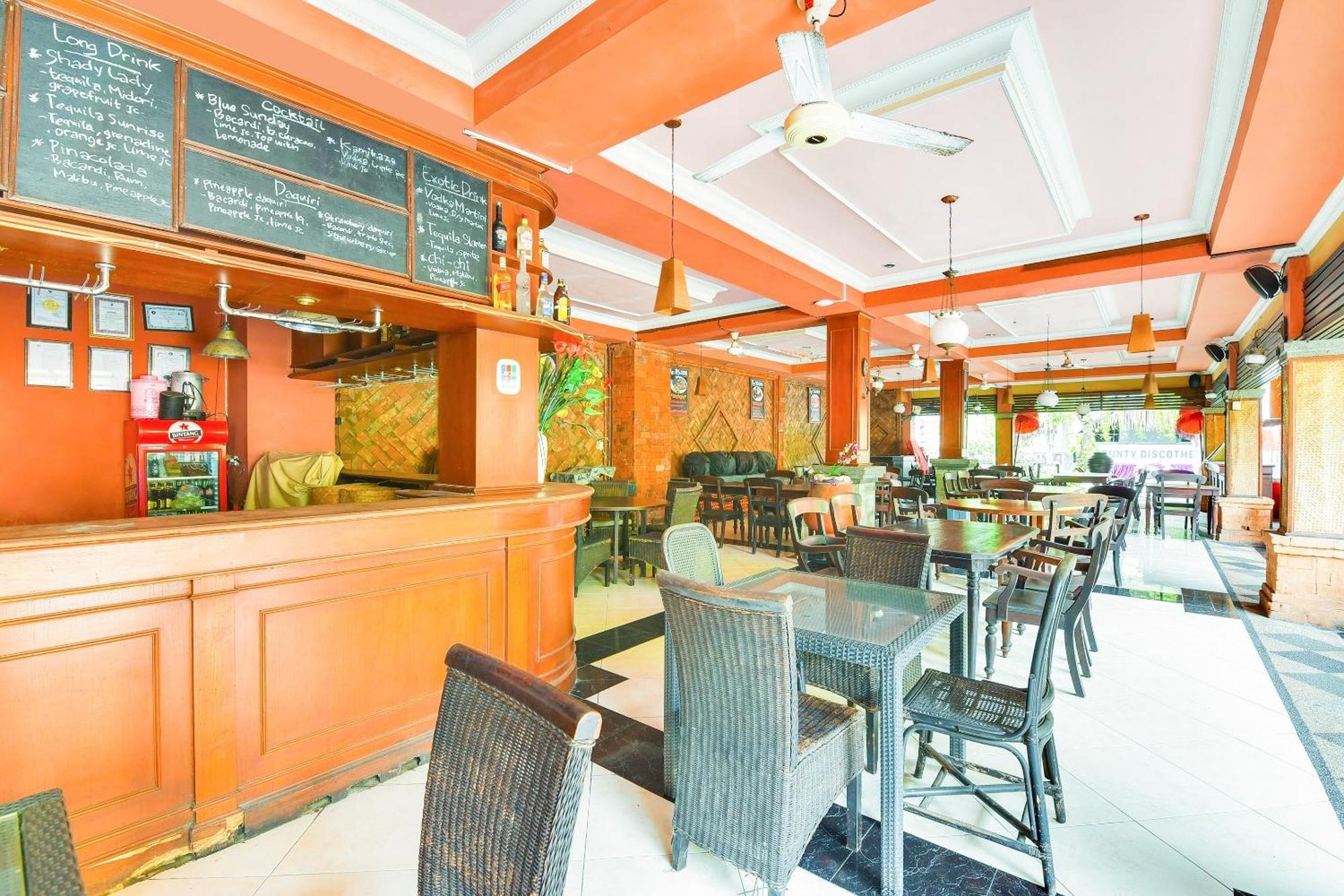 Hotel Super Oyo Townhouse Oak Maxi Legian 3*