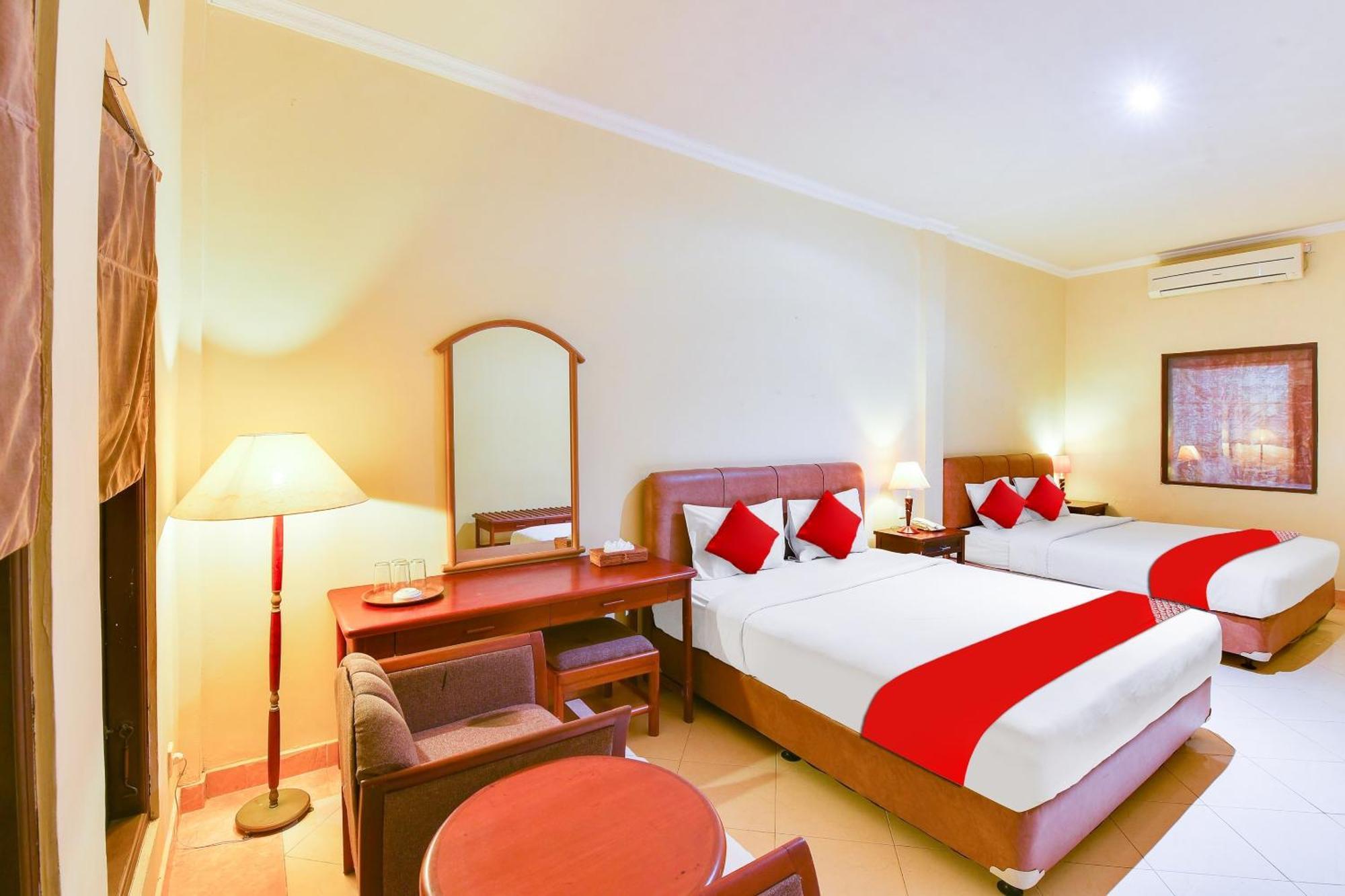 Super Oyo Townhouse Oak Maxi Legian 3*