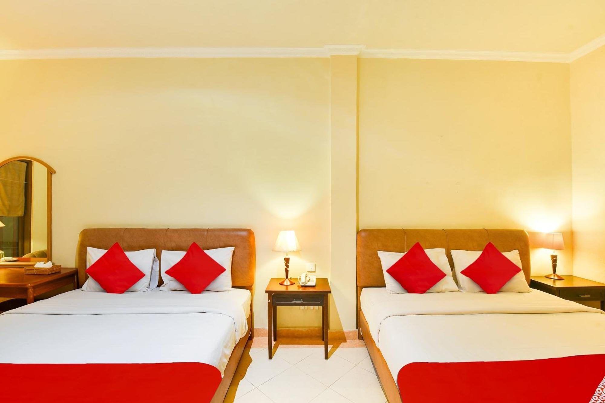 Super Oyo Townhouse Oak Maxi Legian 3* Kuta (Bali)