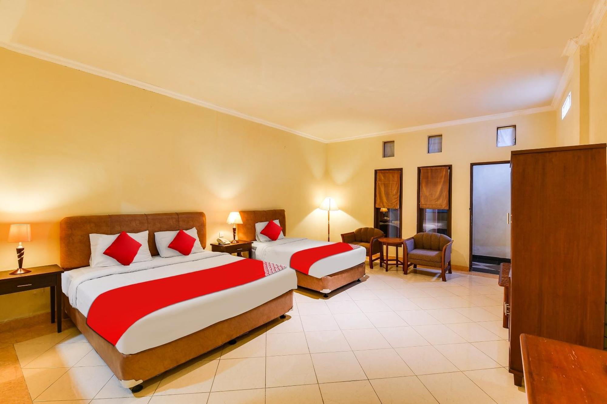 Hotel Super Oyo Townhouse Oak Maxi Legian