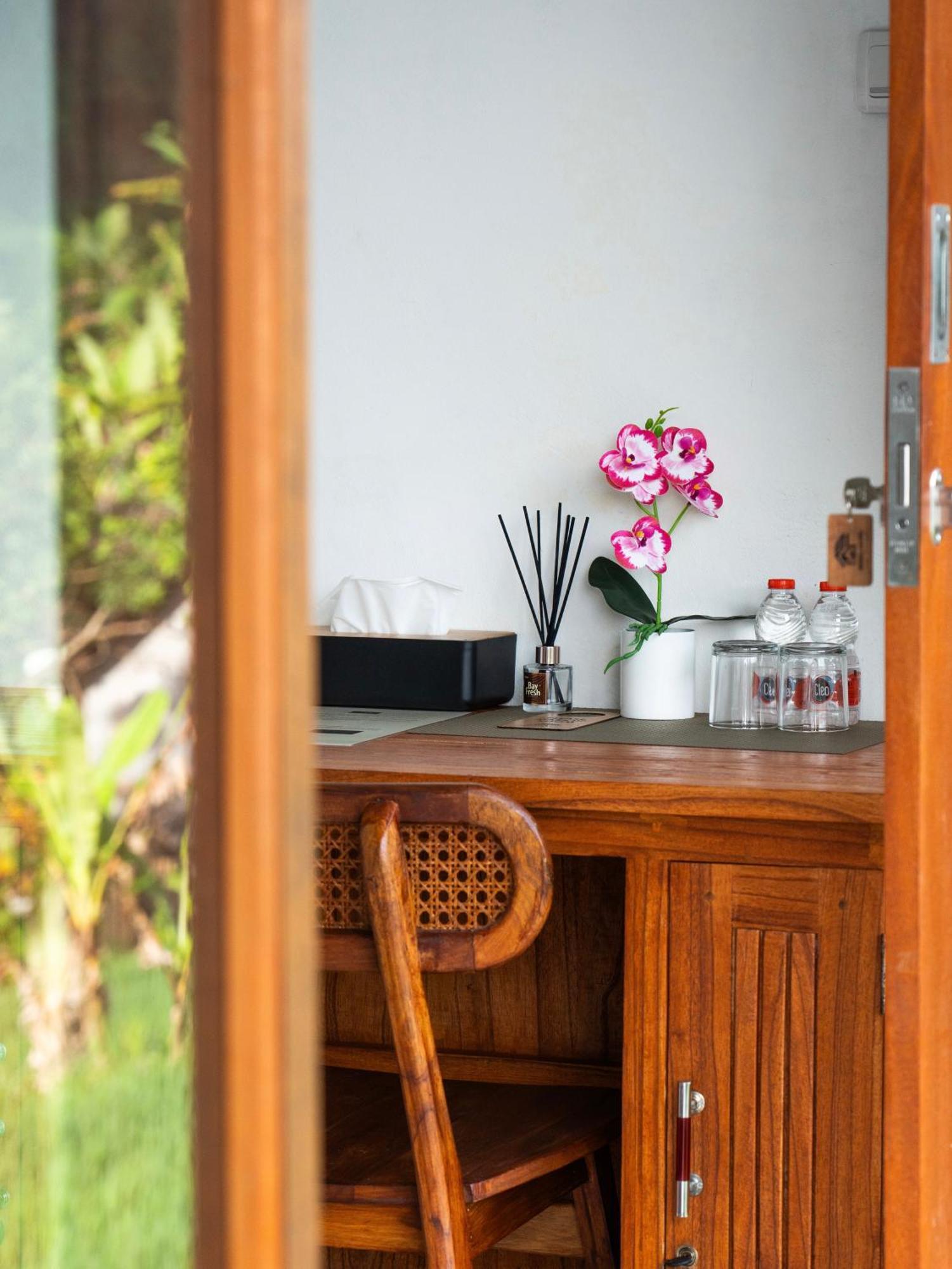 Bisbis House Iseh Village Guest house